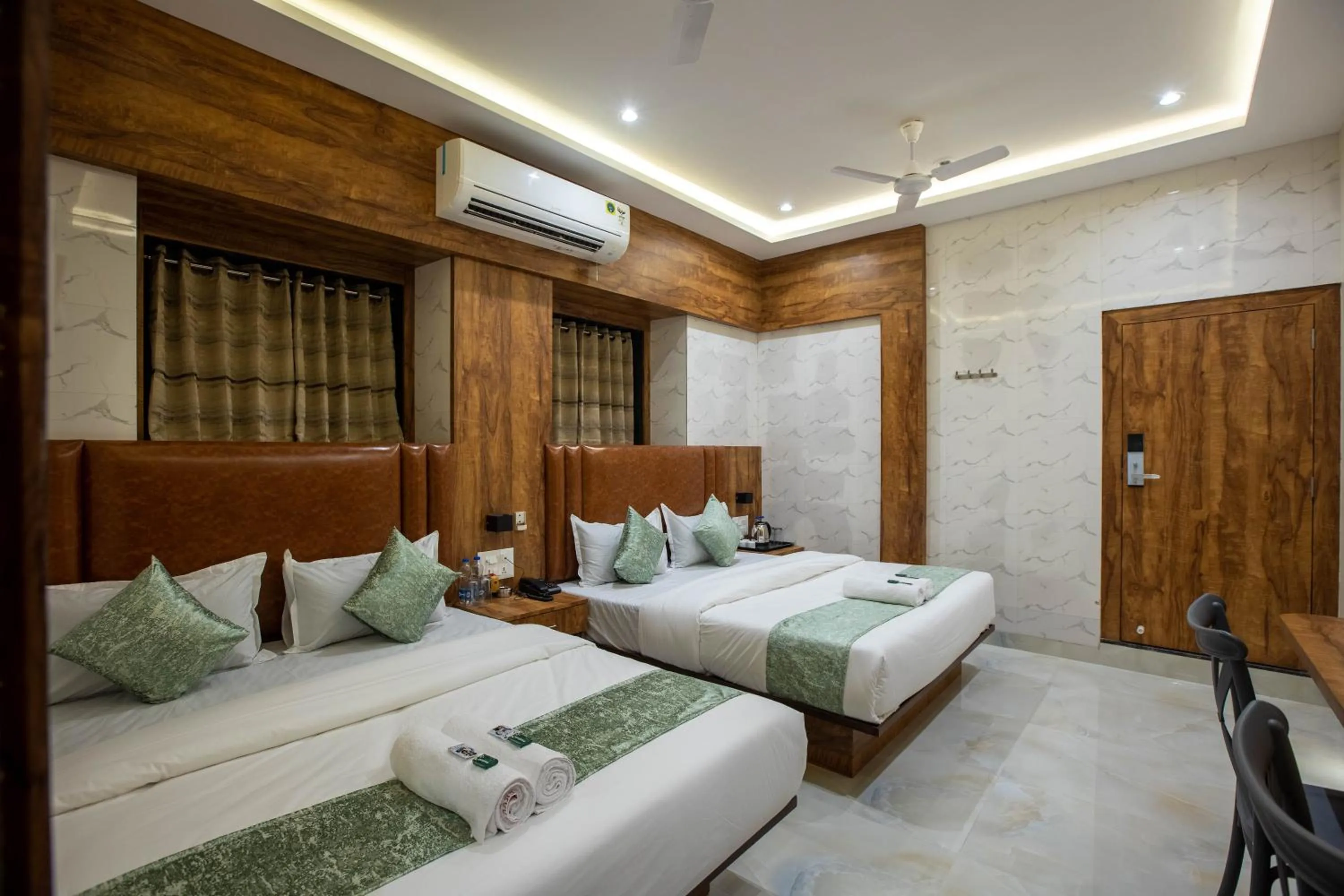 Bedroom, Bed in Hotels Heraa International