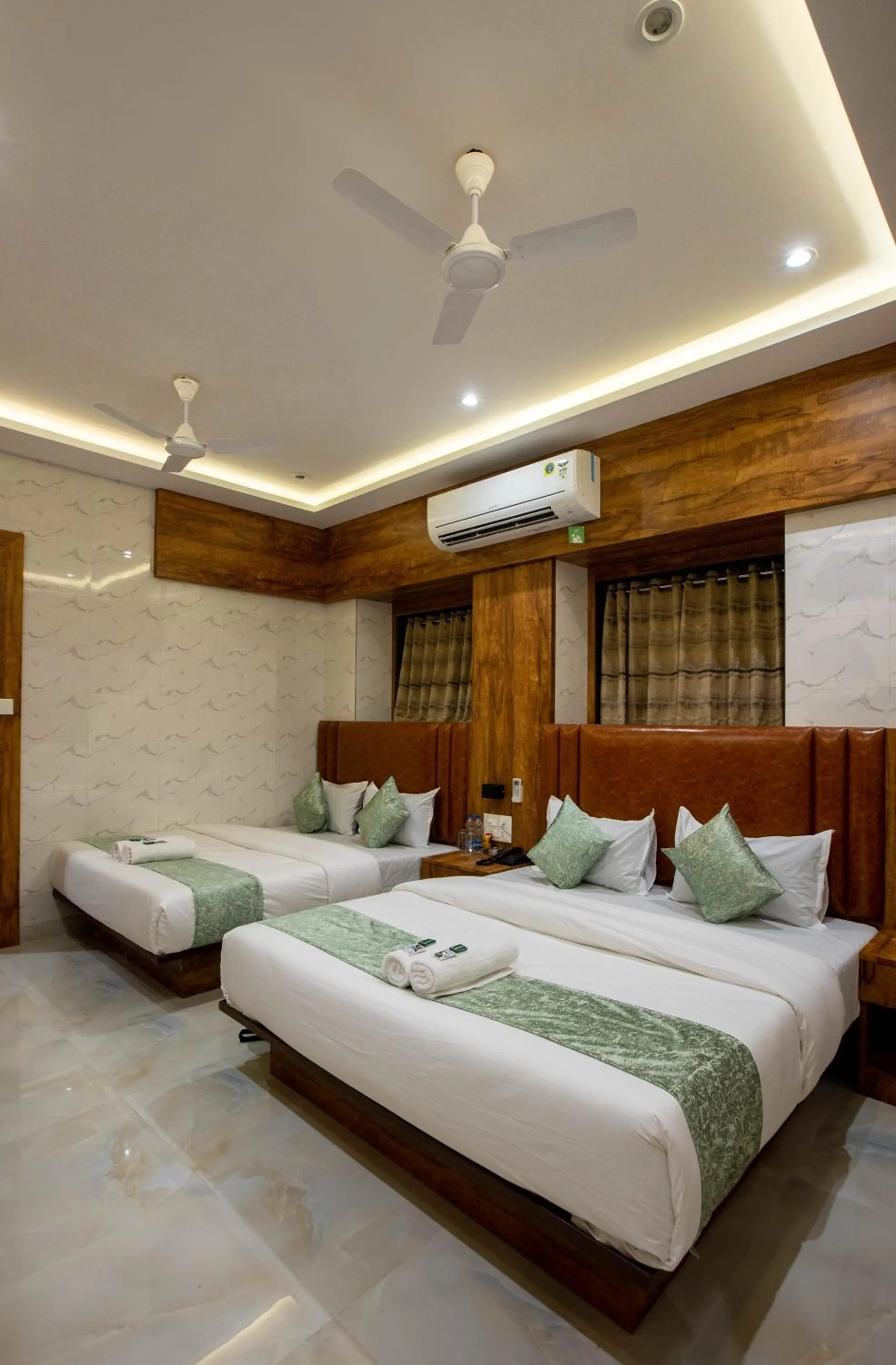 Bedroom, Bed in Hotels Heraa International