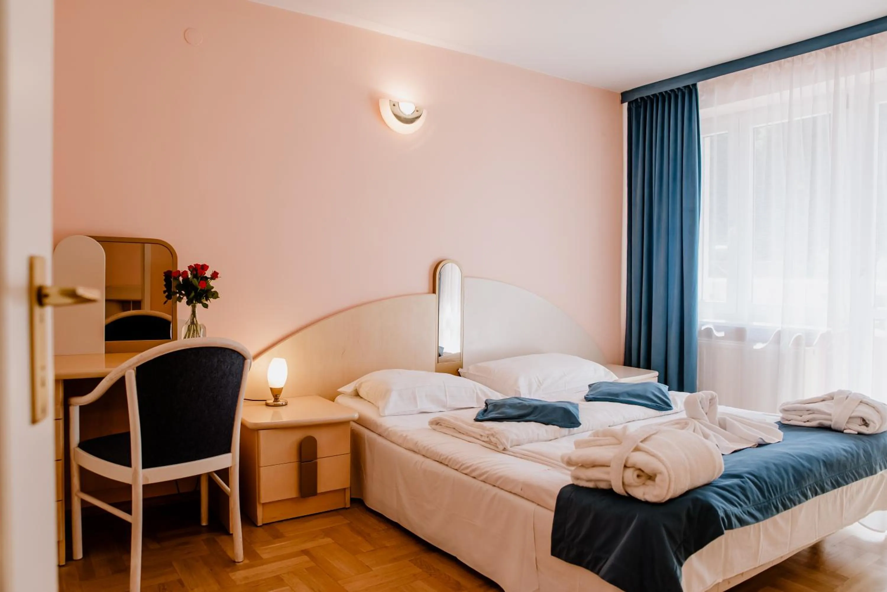 Photo of the whole room, Bed in Geovita Krynica-Zdroj