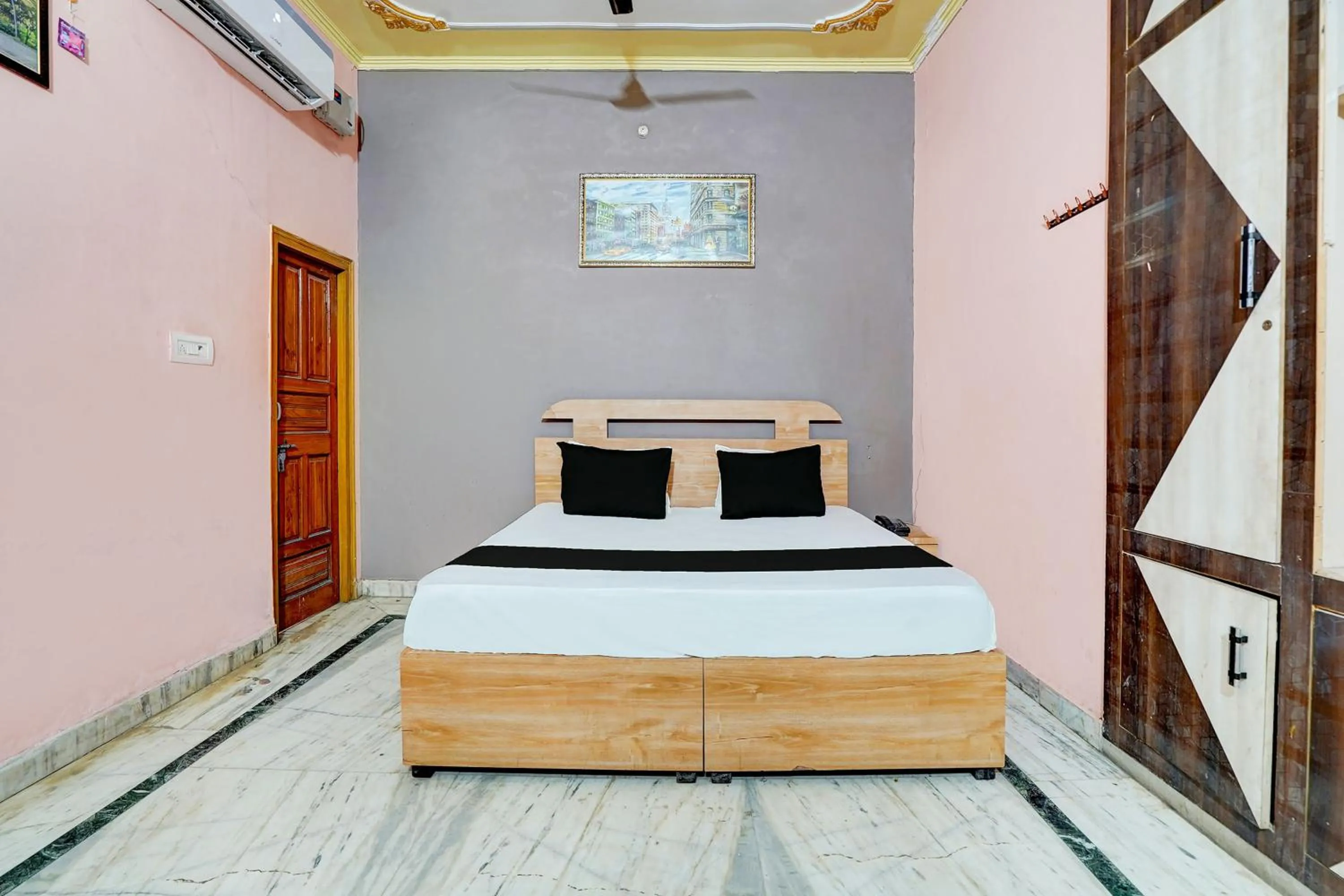 Bedroom in Hotel O Crown Food Court cfc