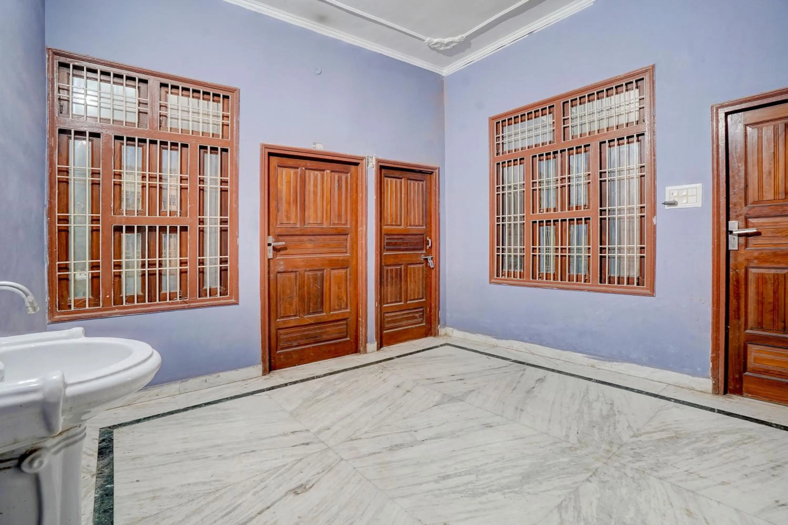 Lobby or reception in Hotel O Crown Food Court cfc