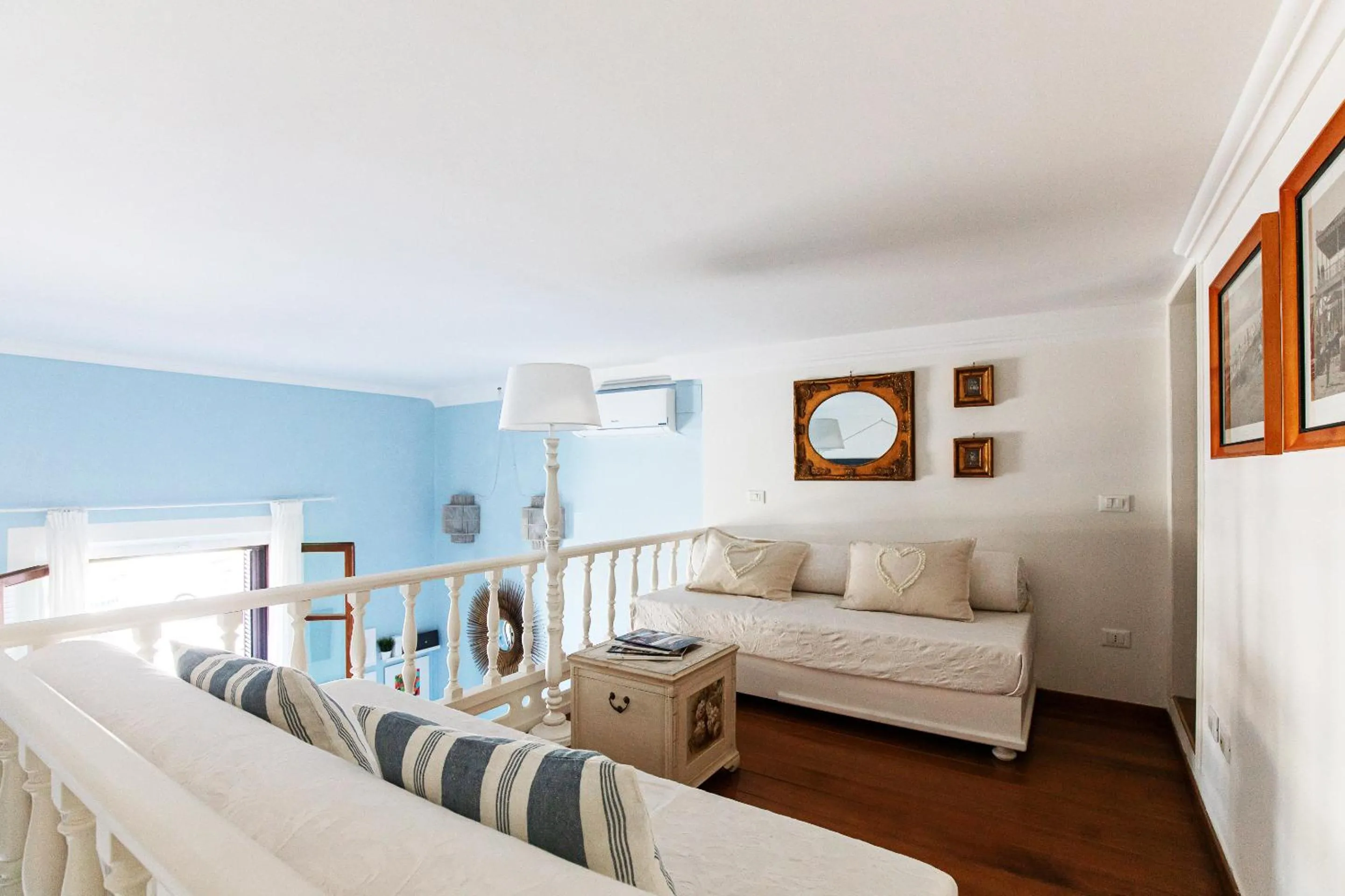 Living room, Bed in Suite Carducci Viareggio