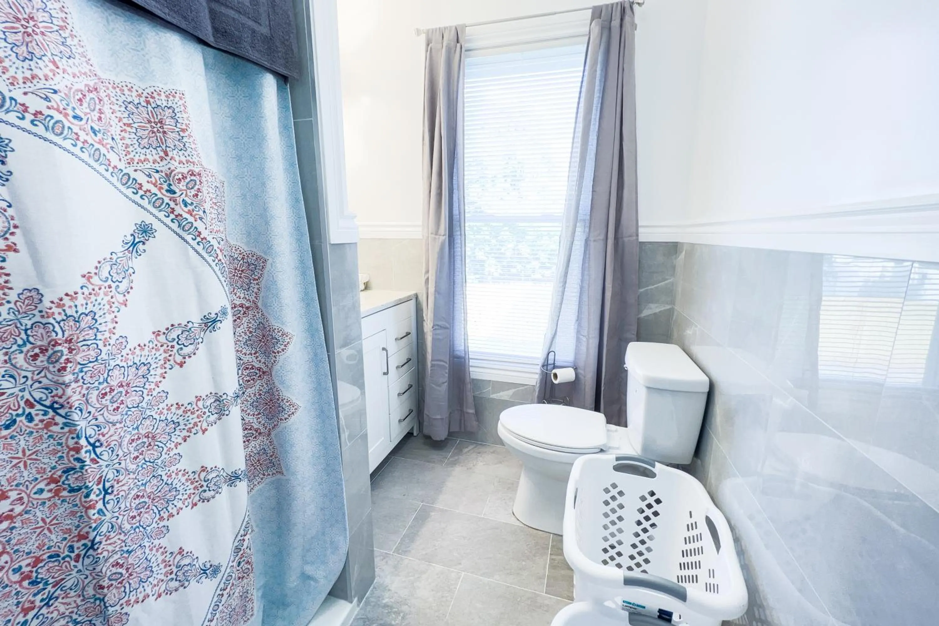 Toilet in The Cedar Chateau