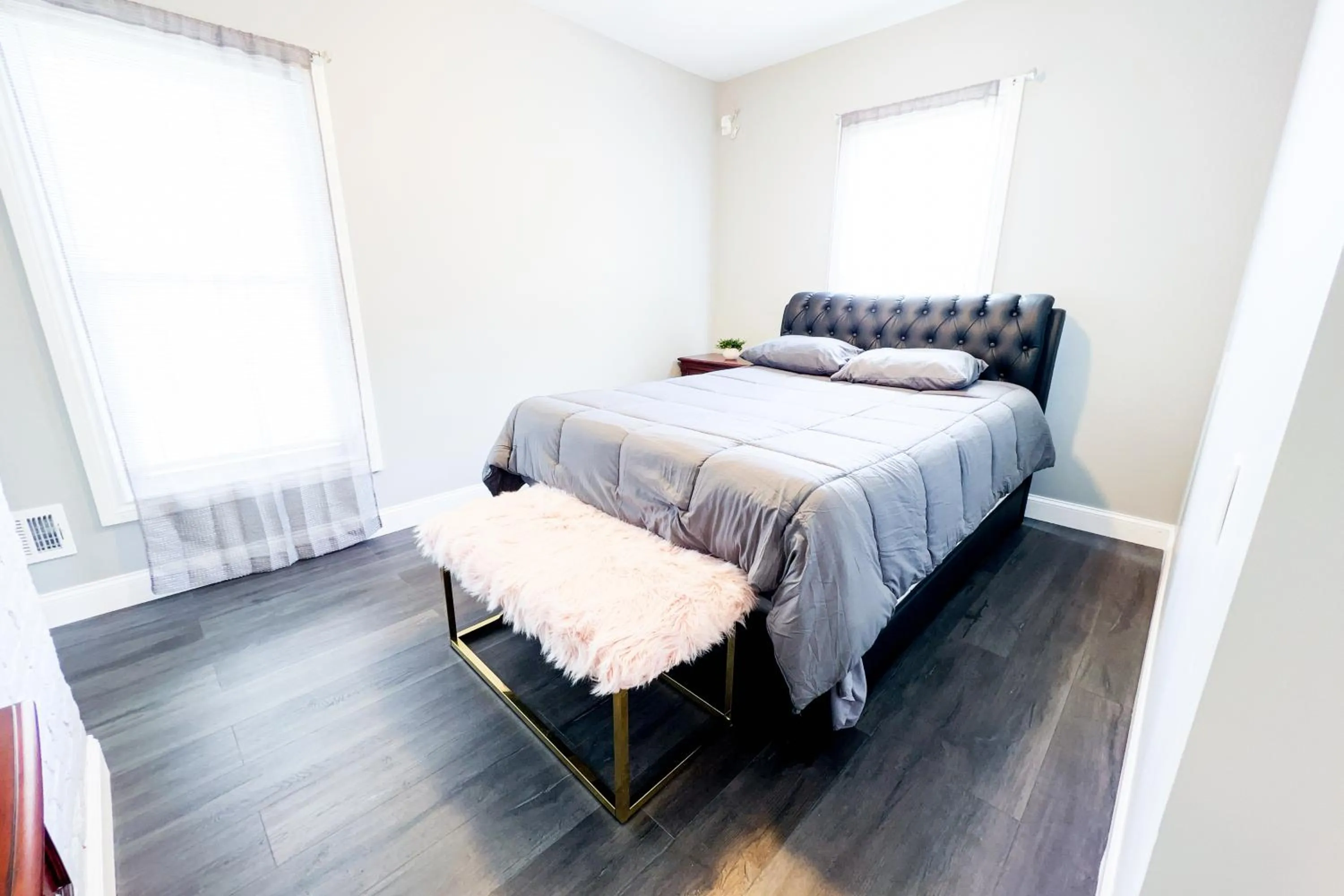 Bed in The Cedar Chateau