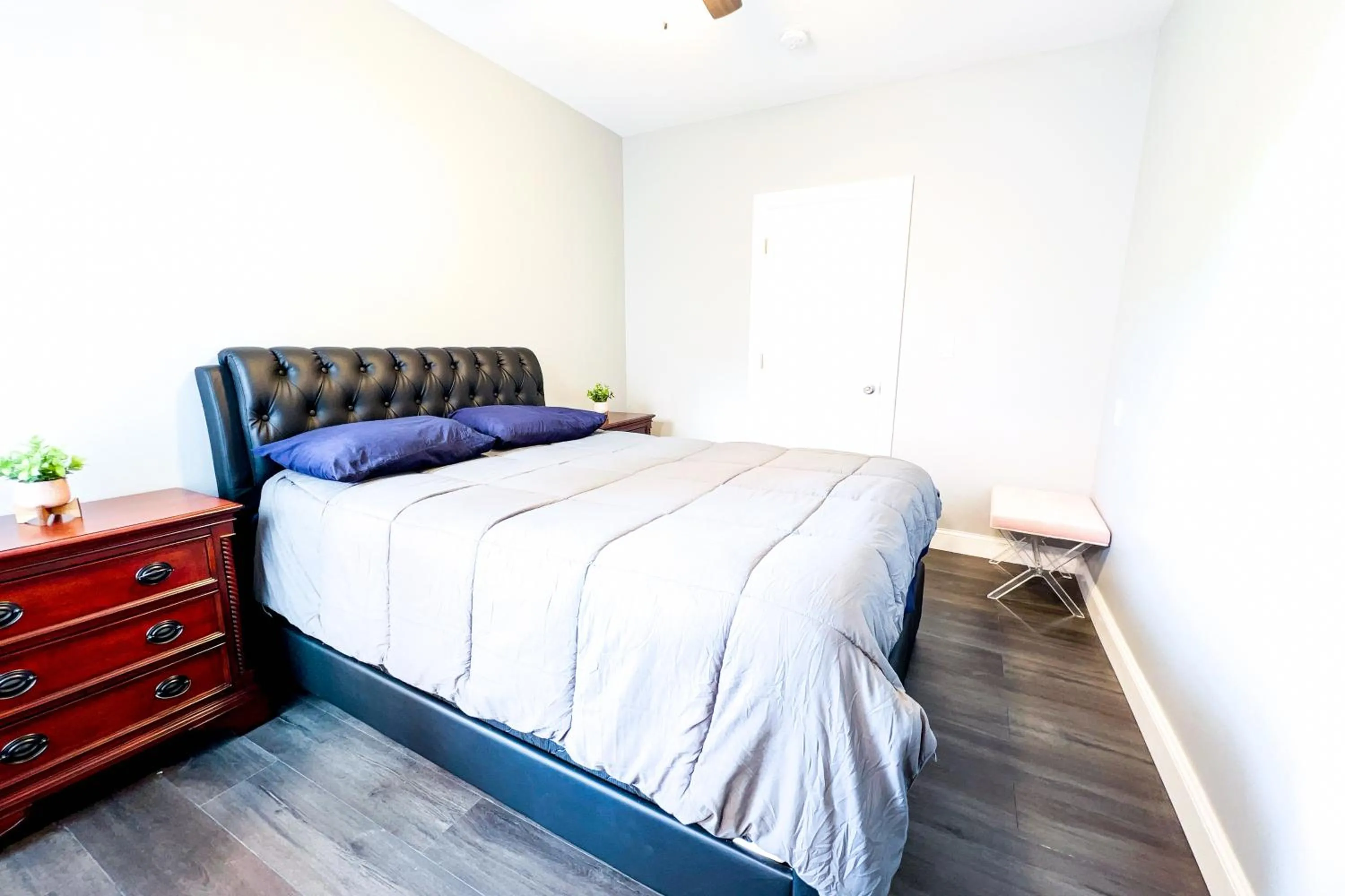 Bed in The Cedar Chateau