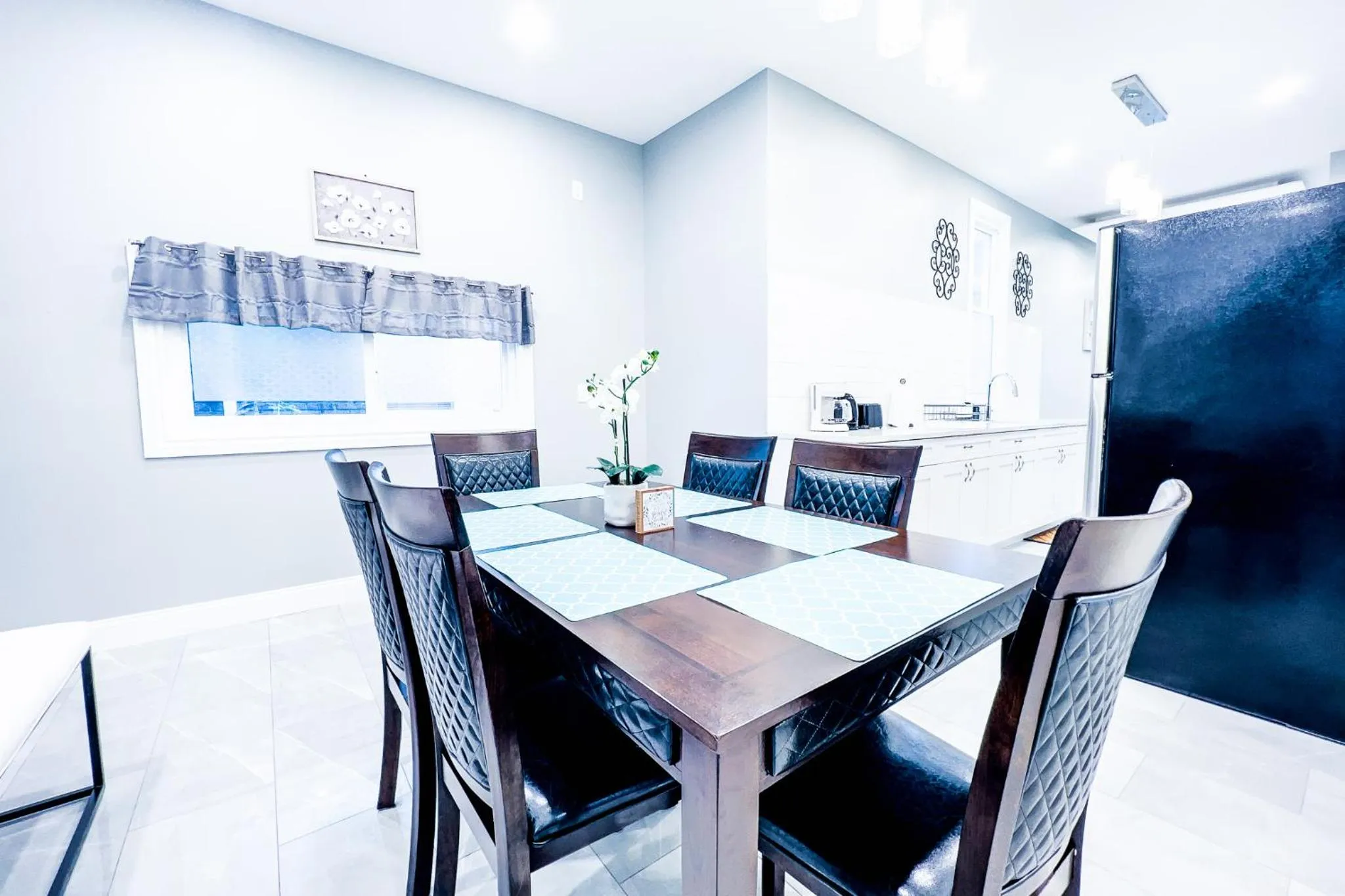 Dining area in The Griffon House