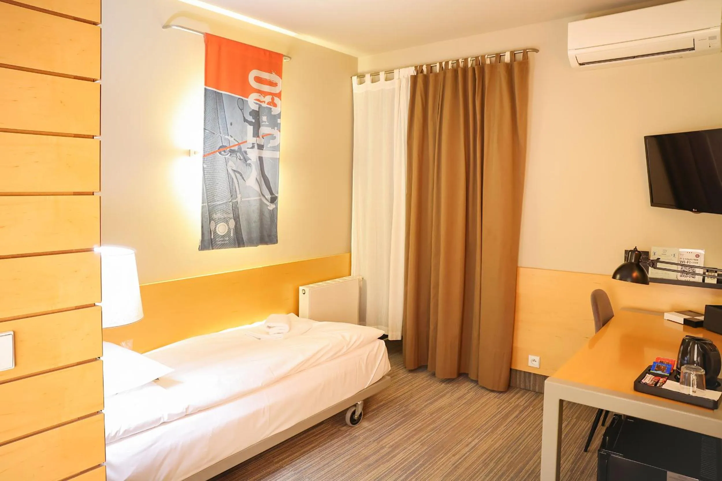 Bed in Hotel Restauracja Tenis Kortowo