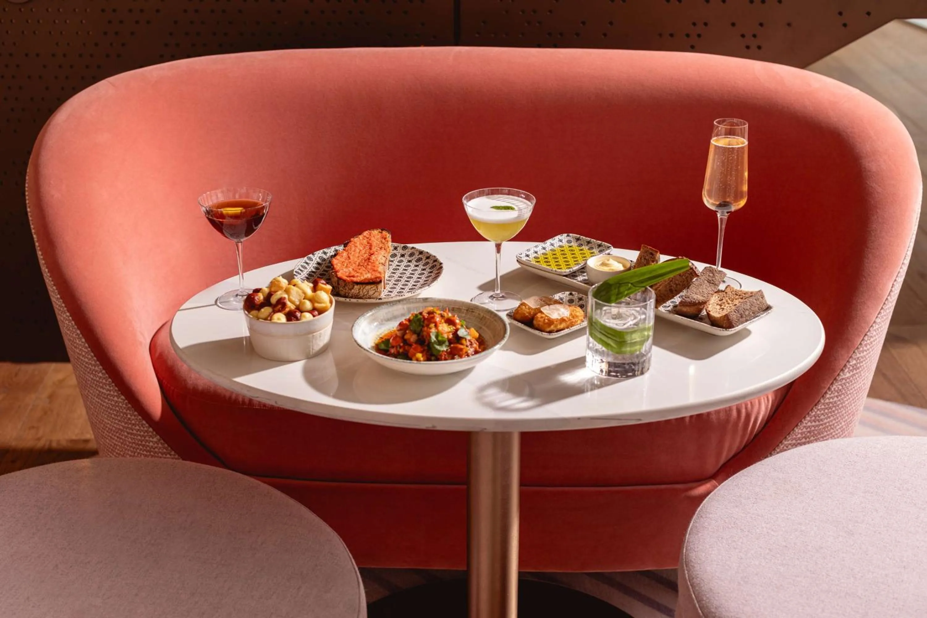 Lounge or bar in art'otel London Battersea Power Station, Powered by Radisson Hotels