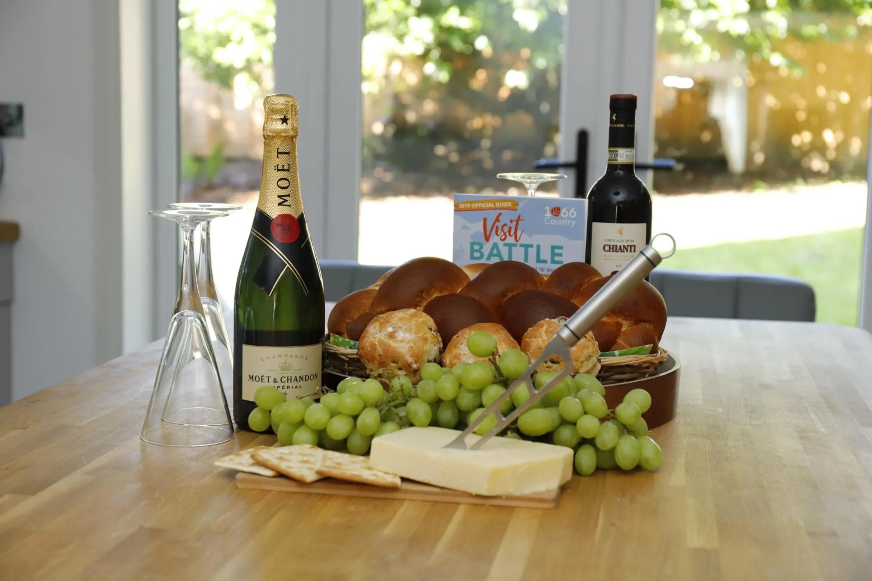 Food and drinks in 5Bed-10Guests-Fireplace-HotTub-Pets ok-Parking