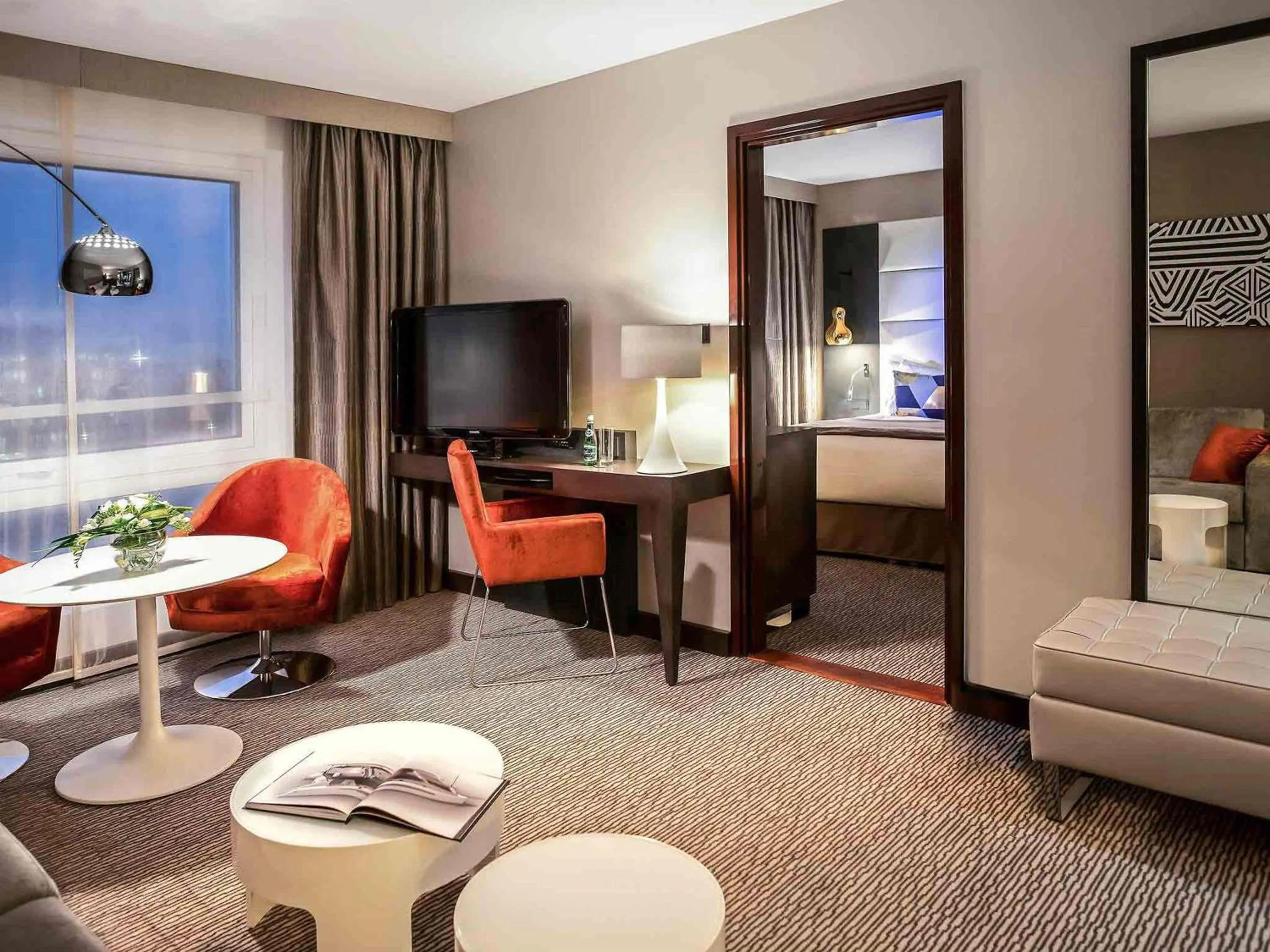 Photo of the whole room in Sofitel Warsaw Victoria