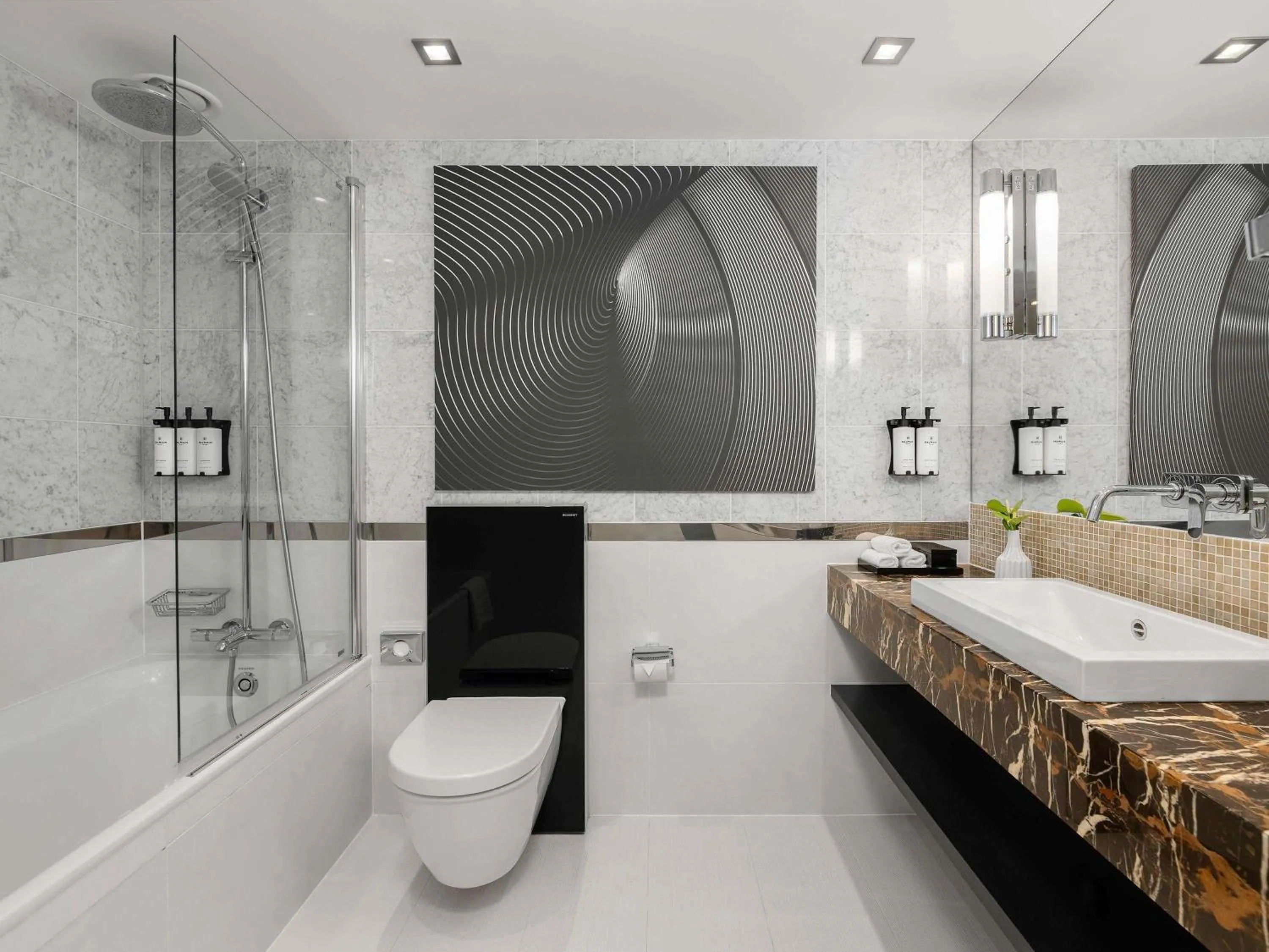 Bedroom in Sofitel Warsaw Victoria