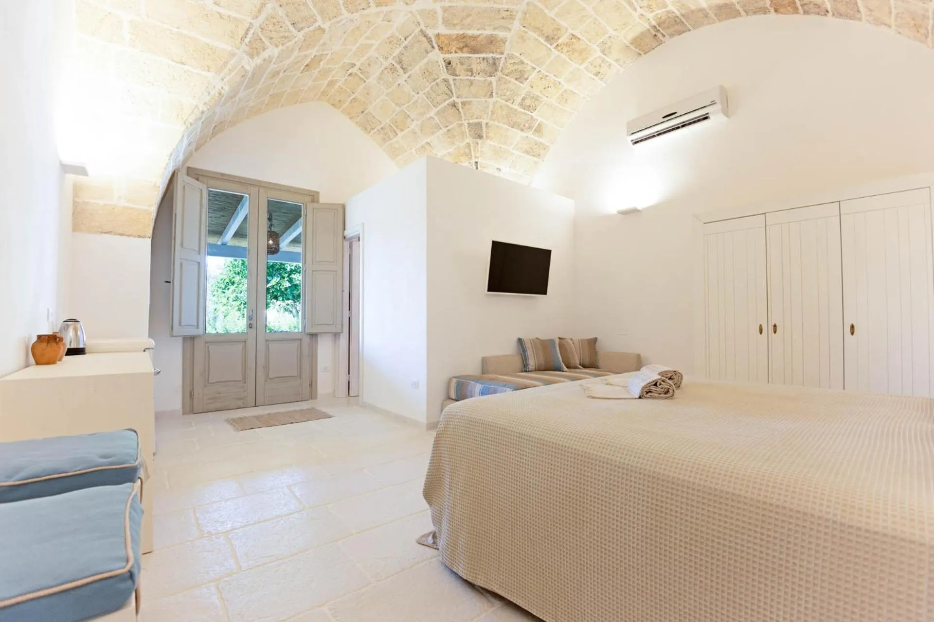 Bed in Masseria Macchiaforte