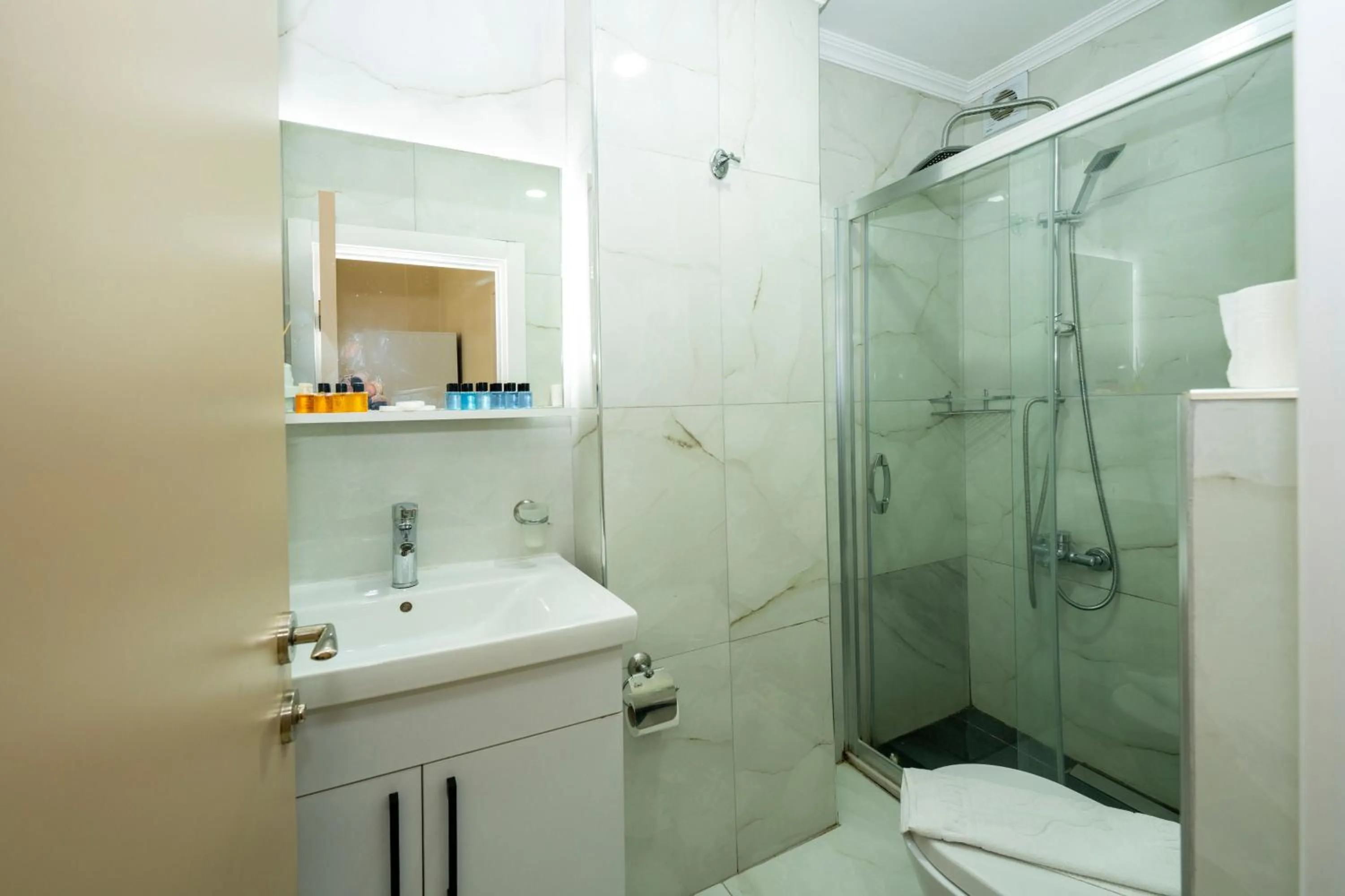 Shower in Luce Suites Taksim