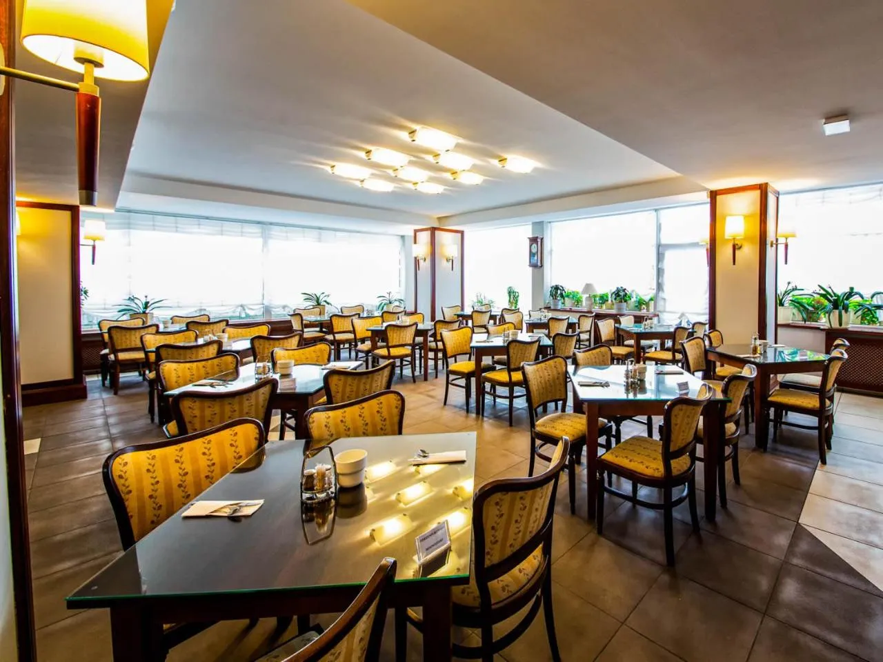 Restaurant/places to eat in Villa Anna Lisa