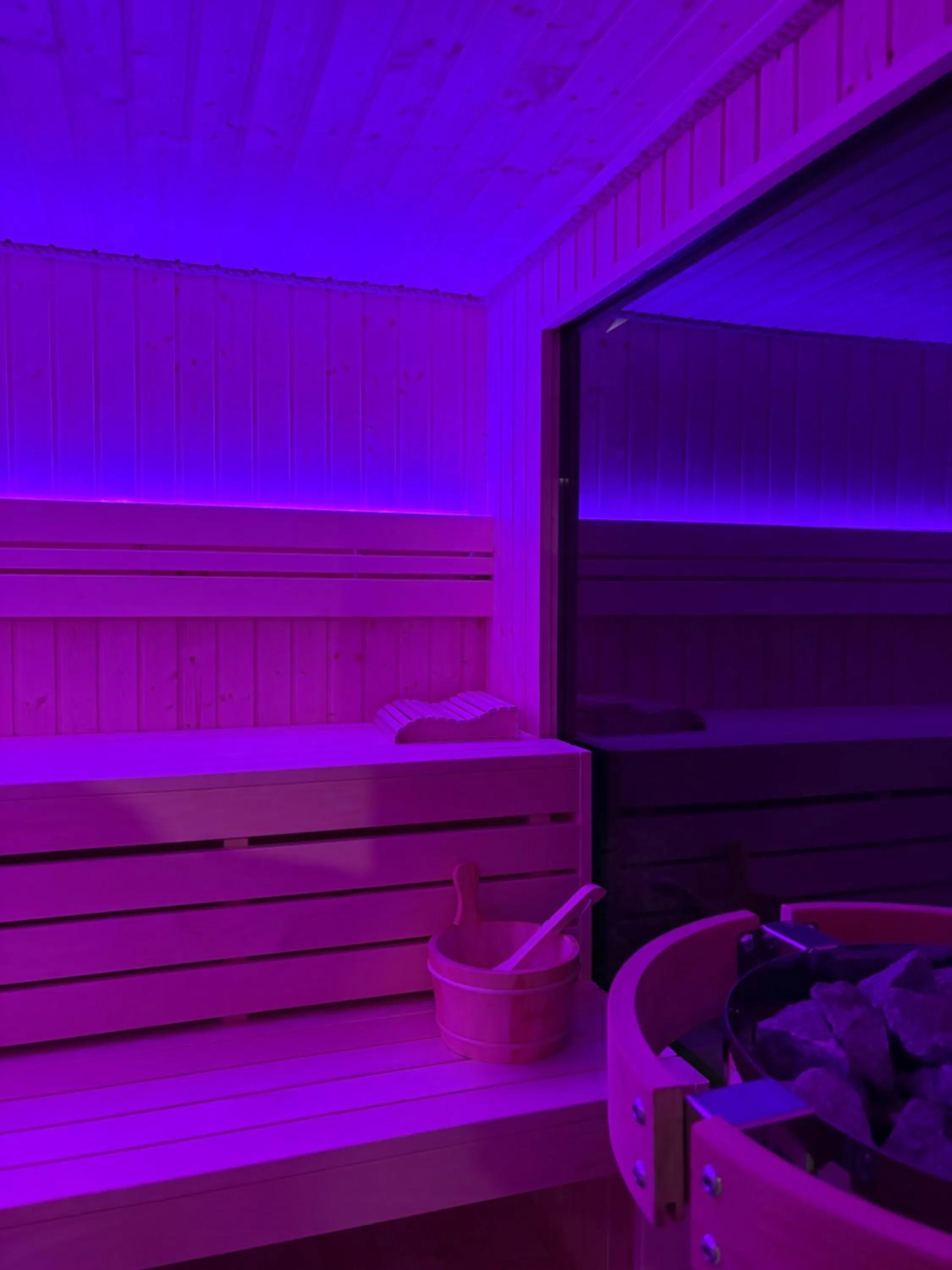 Sauna in Willa 4 Pory Roku & Uznam