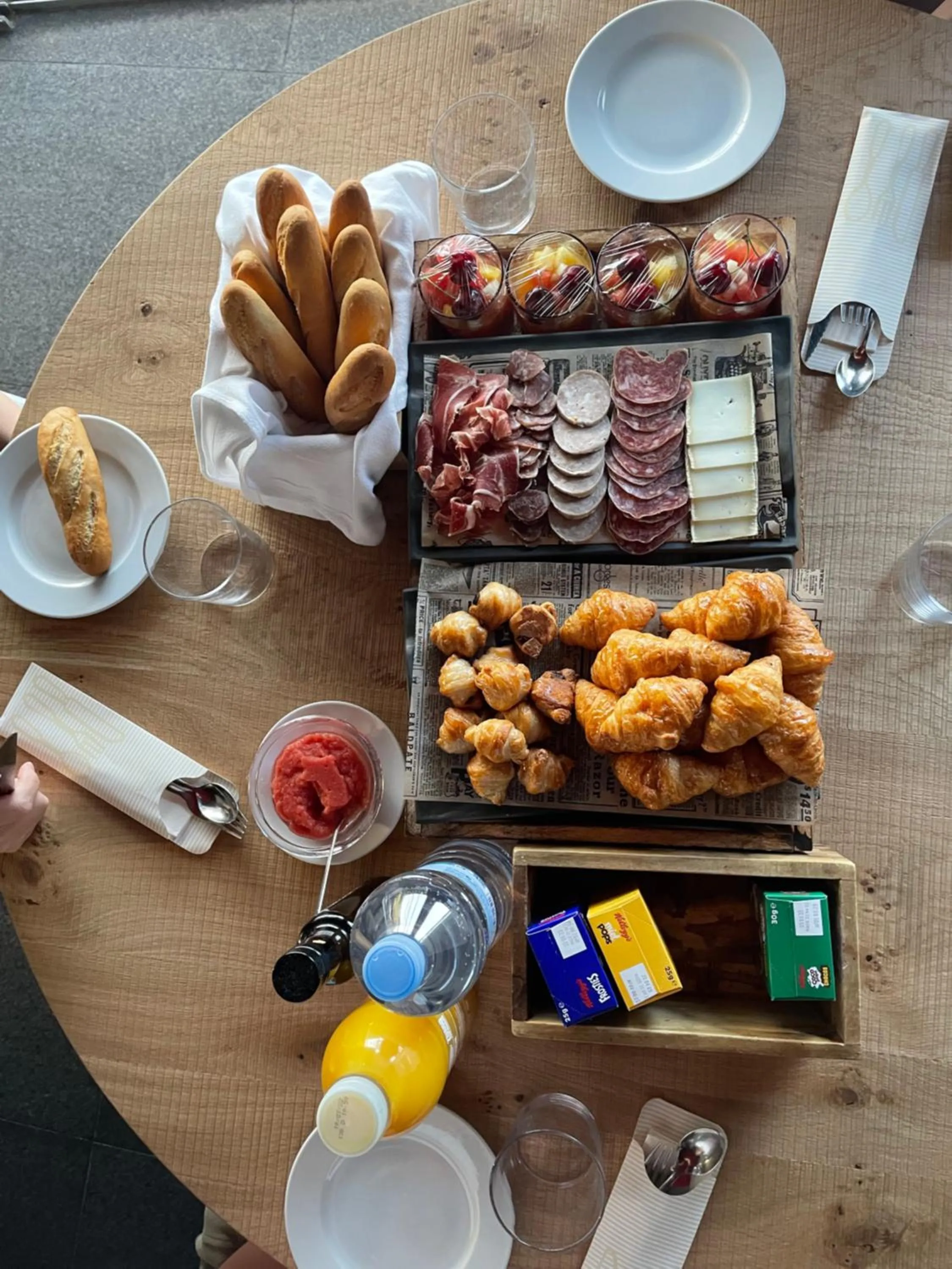 Breakfast in HOTEL LA CABANA BERGA