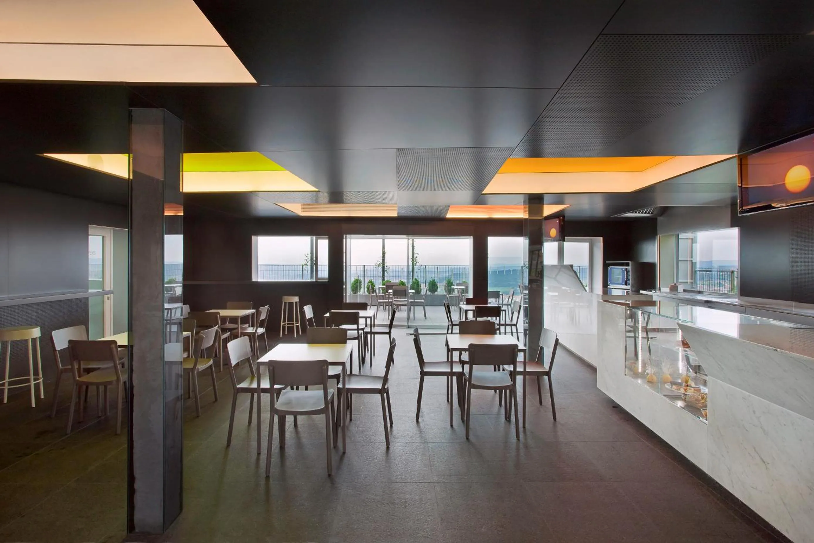 Lounge or bar in HOTEL LA CABANA BERGA