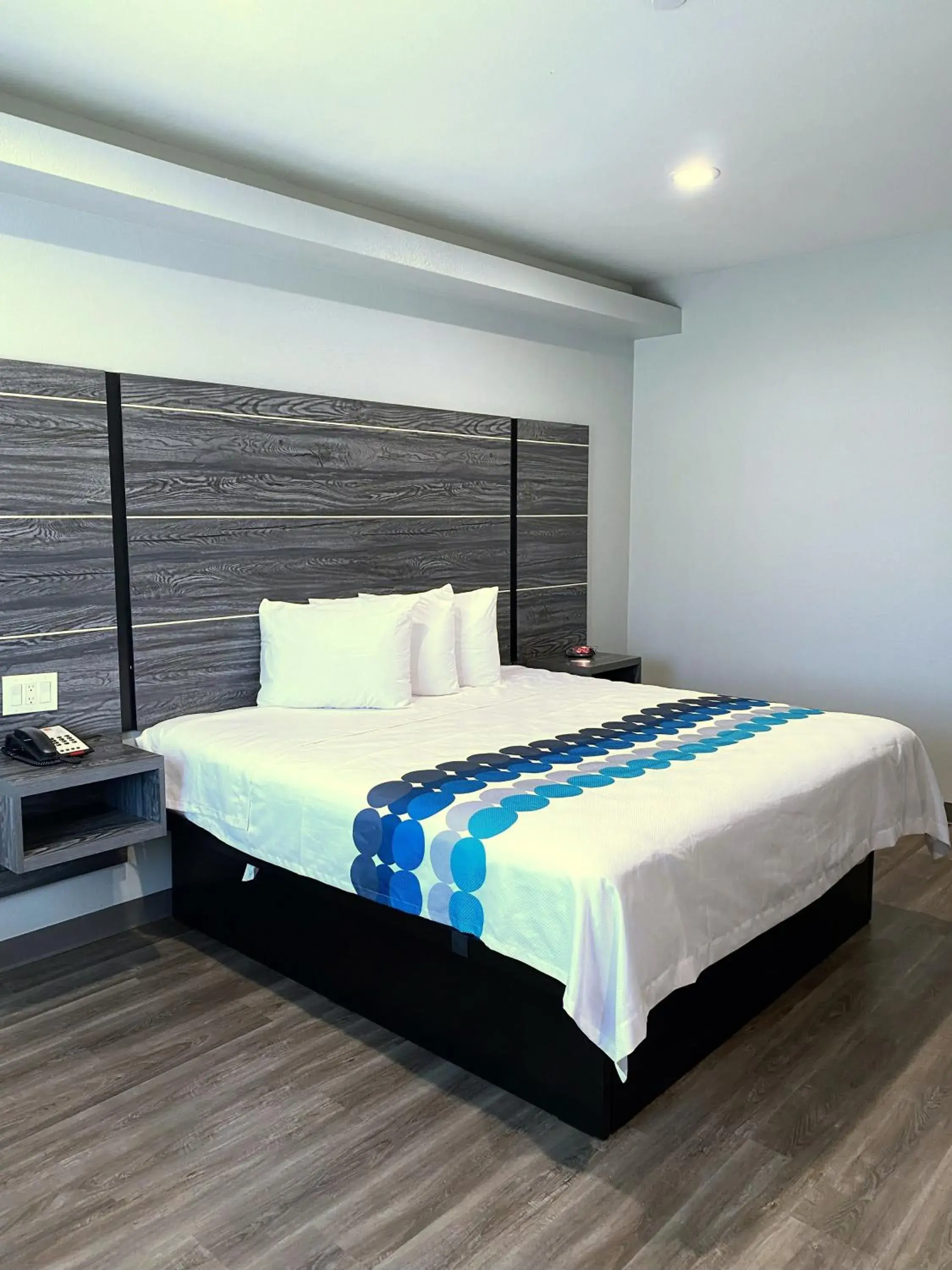 Deluxe Single Room in PALACEINN-ARCOLA Deluxe Single Room in PALACEINN-ARCOLA