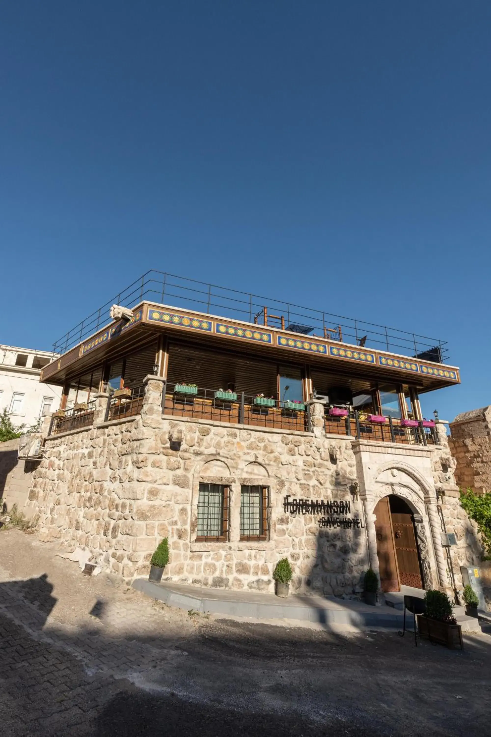 Property building in Foremanson Cave Hotel Property building in Foremanson Cave Hotel
