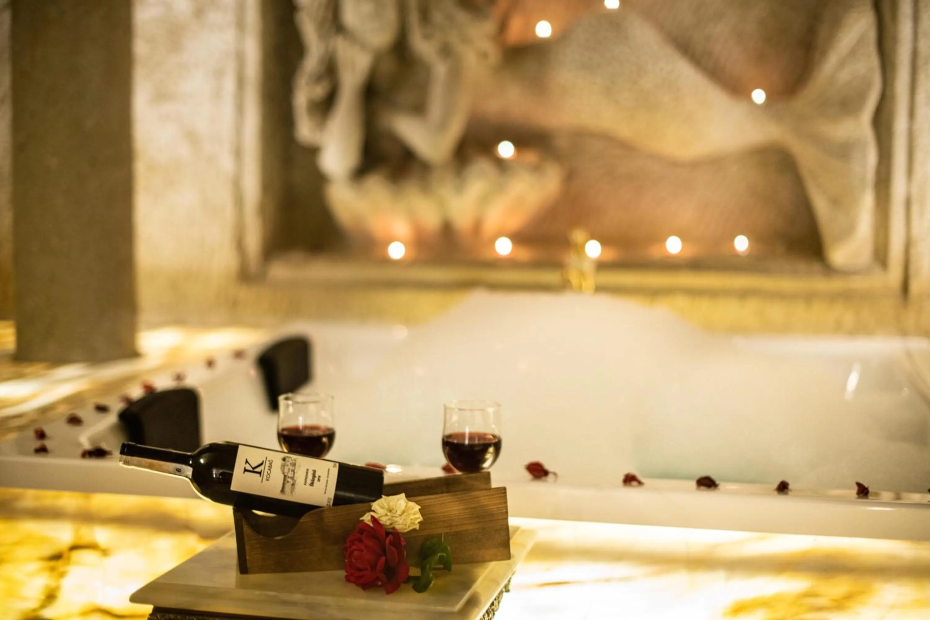 Alcoholic drinks in Foremanson Cave Hotel