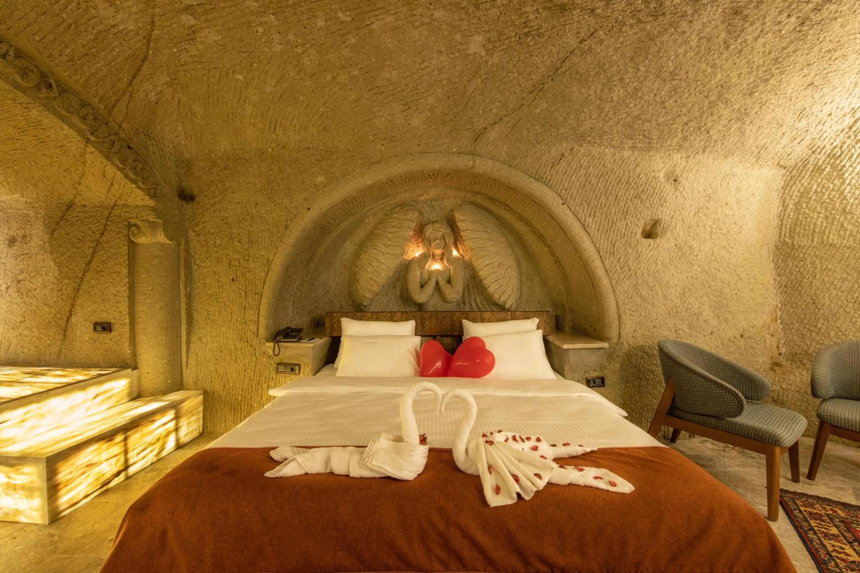 Bed in Foremanson Cave Hotel