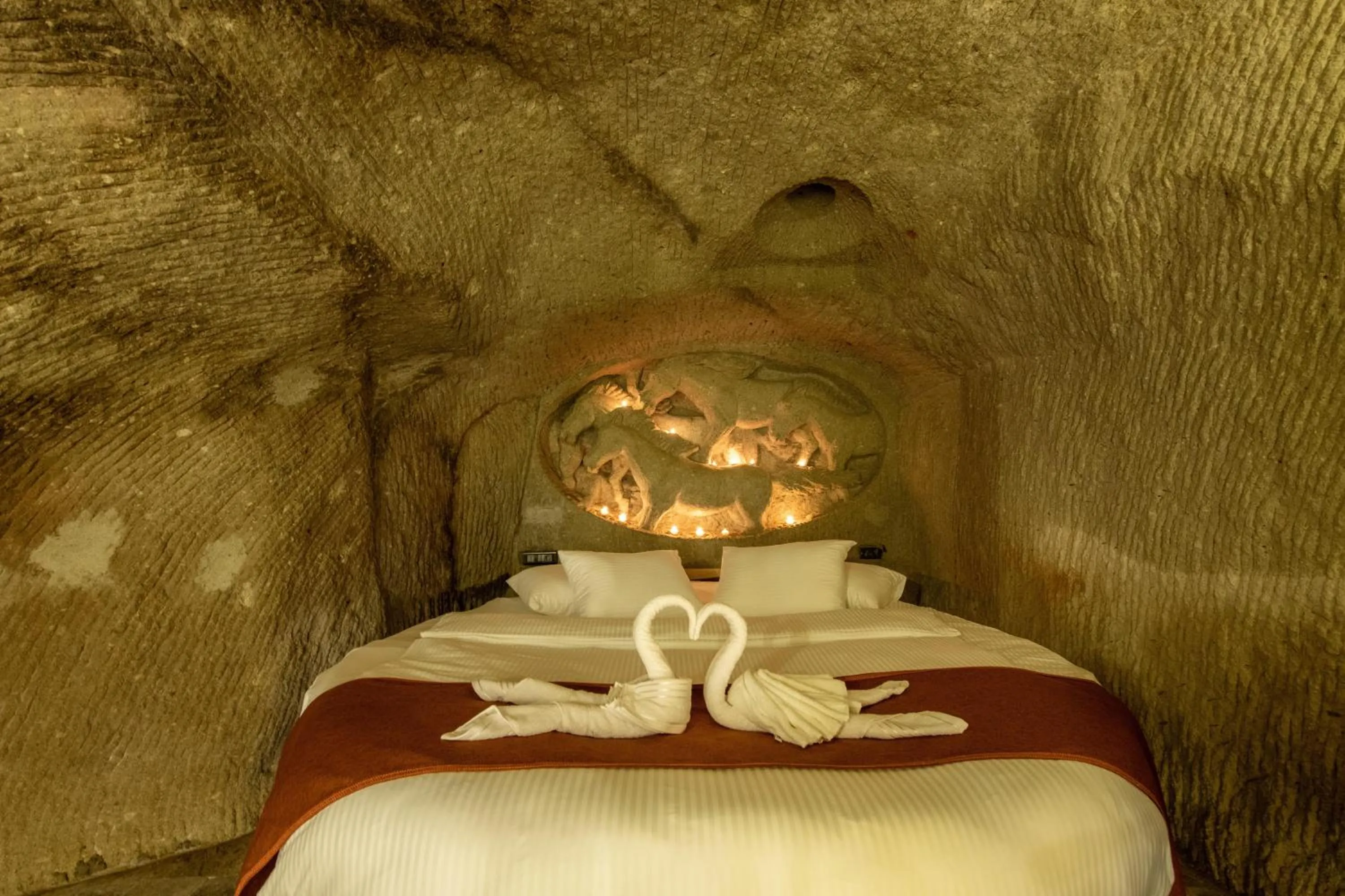 Bed in Foremanson Cave Hotel