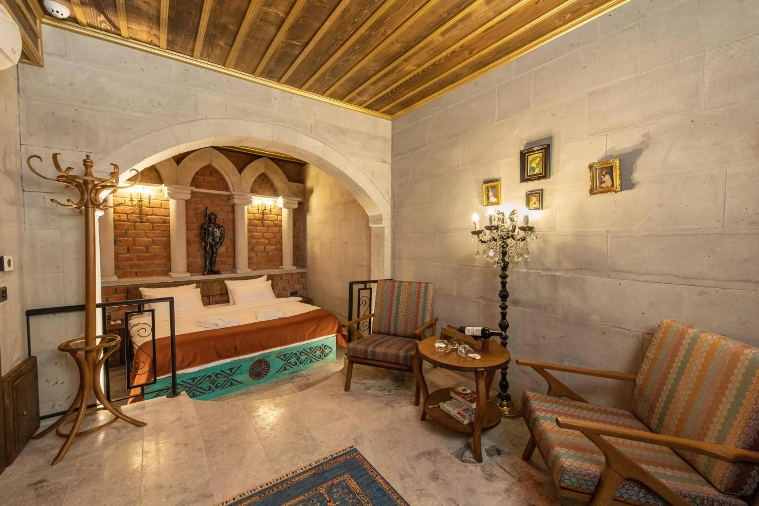 Superior Double Room in Foremanson Cave Hotel Superior Double Room in Foremanson Cave Hotel