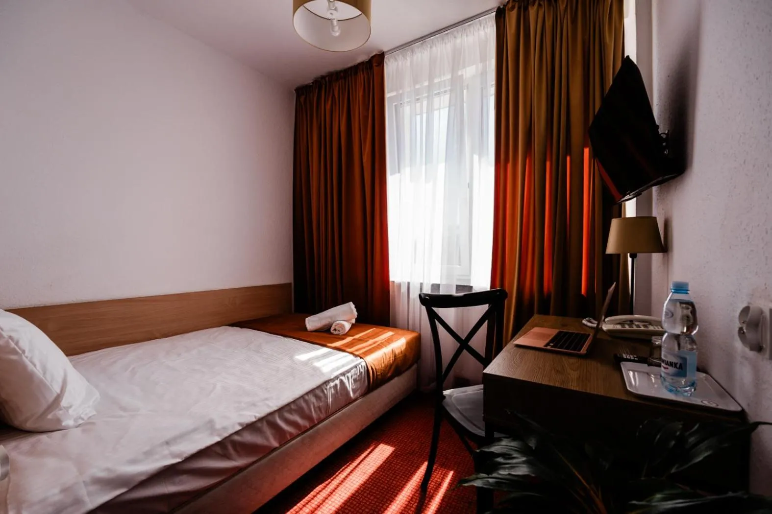 Bed in Hotel Wodnik