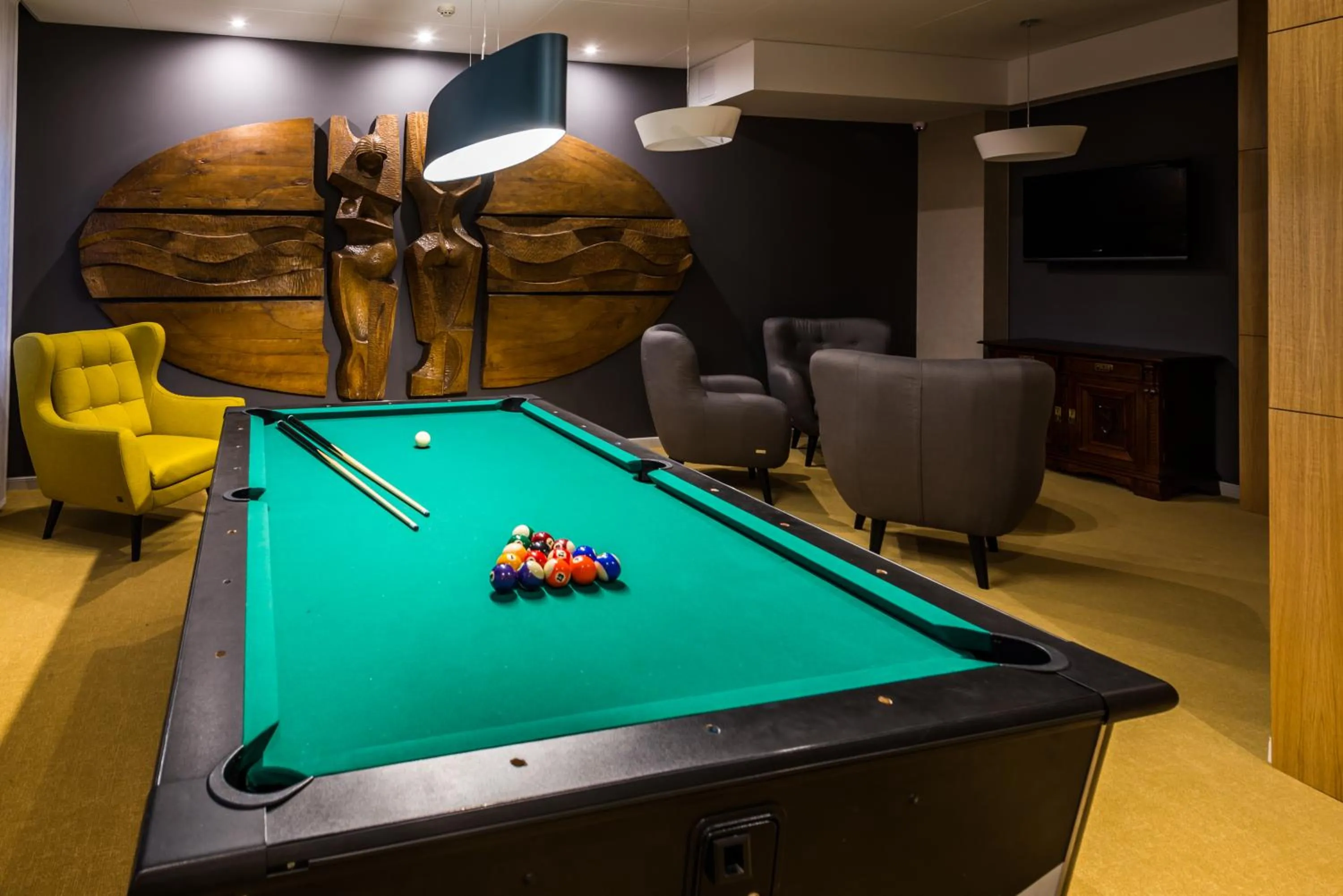 Communal lounge/ TV room in Hotel Wodnik