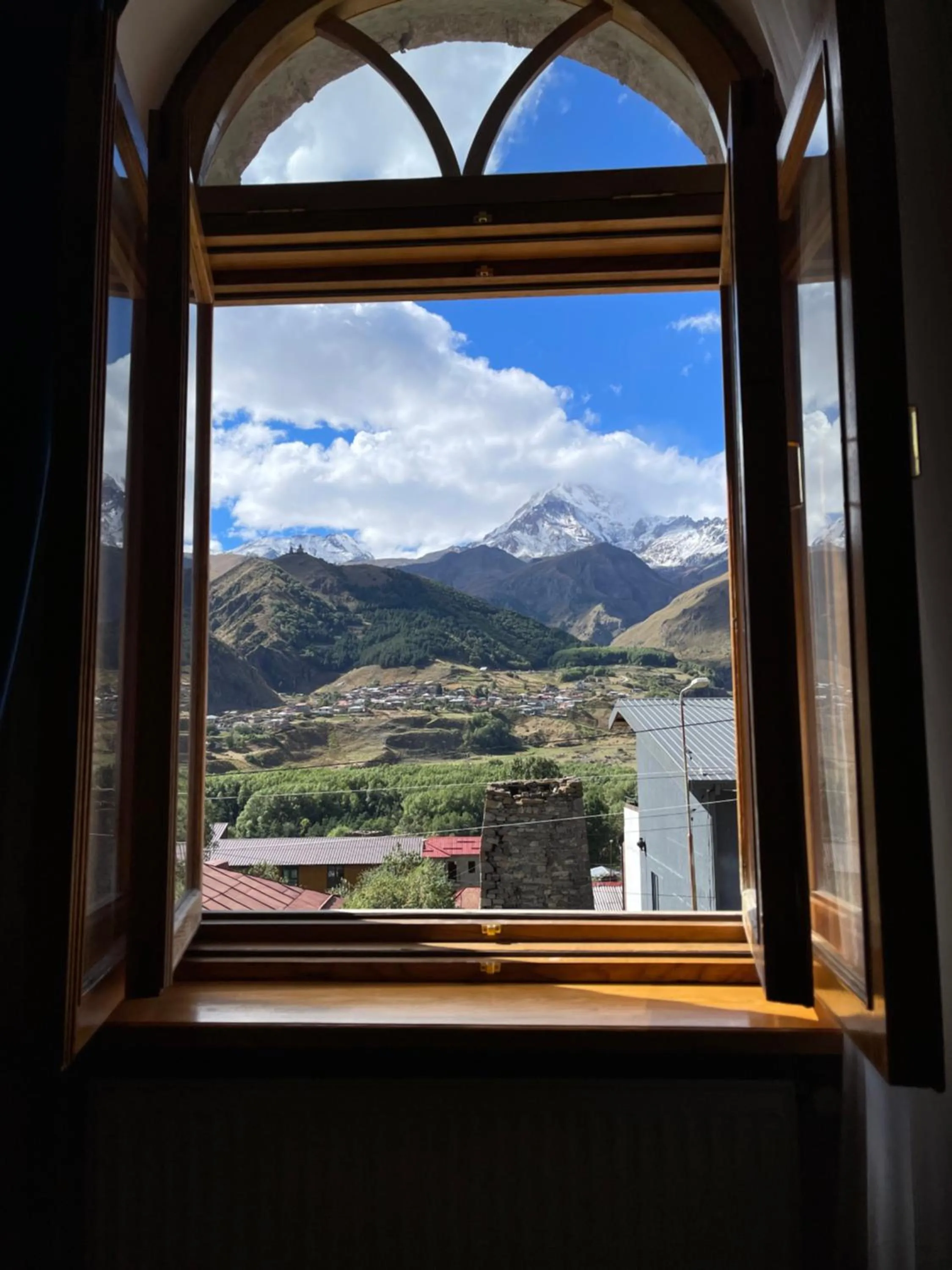 Mountain View in GRAF Kazbegi