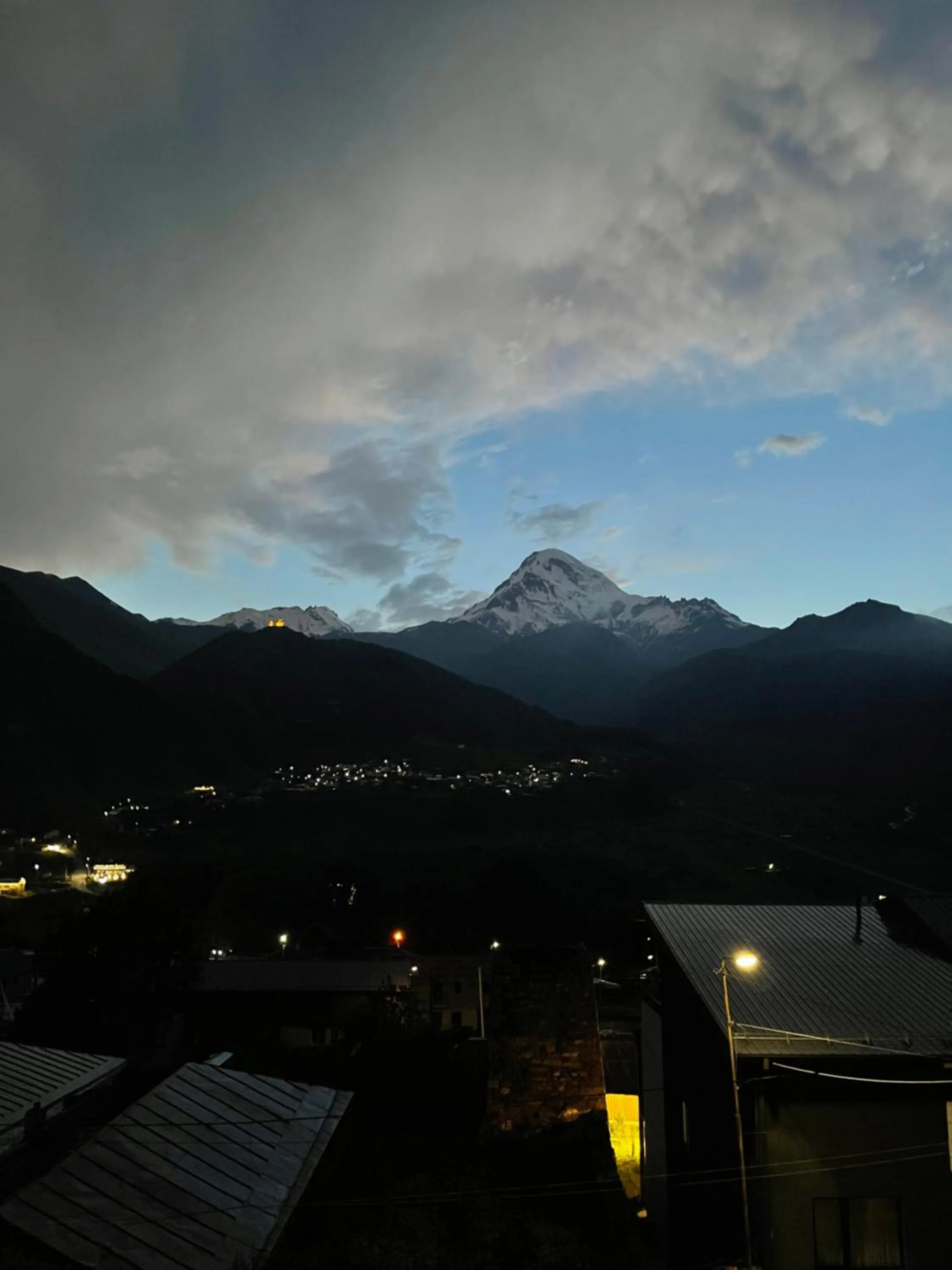 Mountain View in GRAF Kazbegi