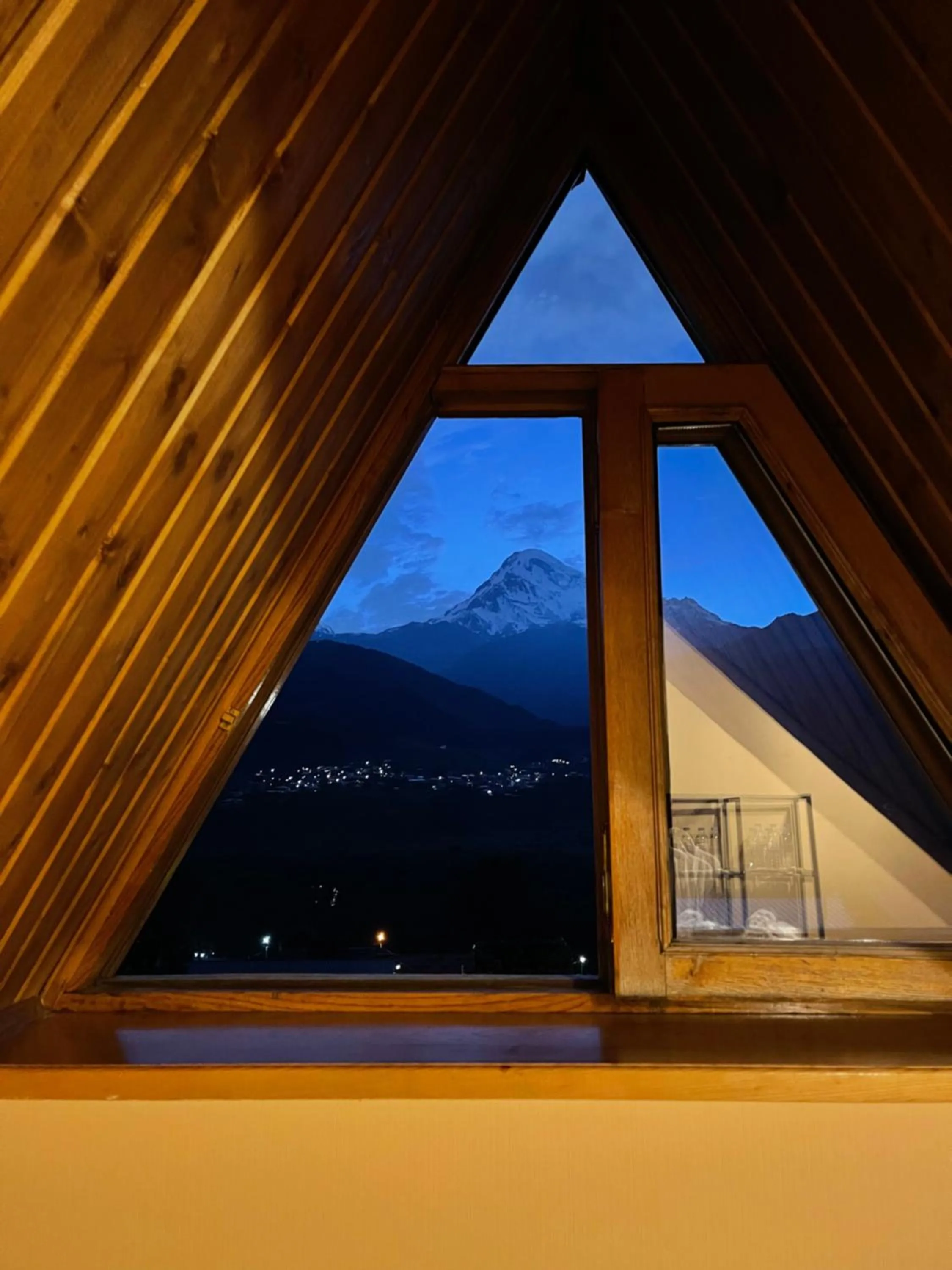 Mountain View in GRAF Kazbegi