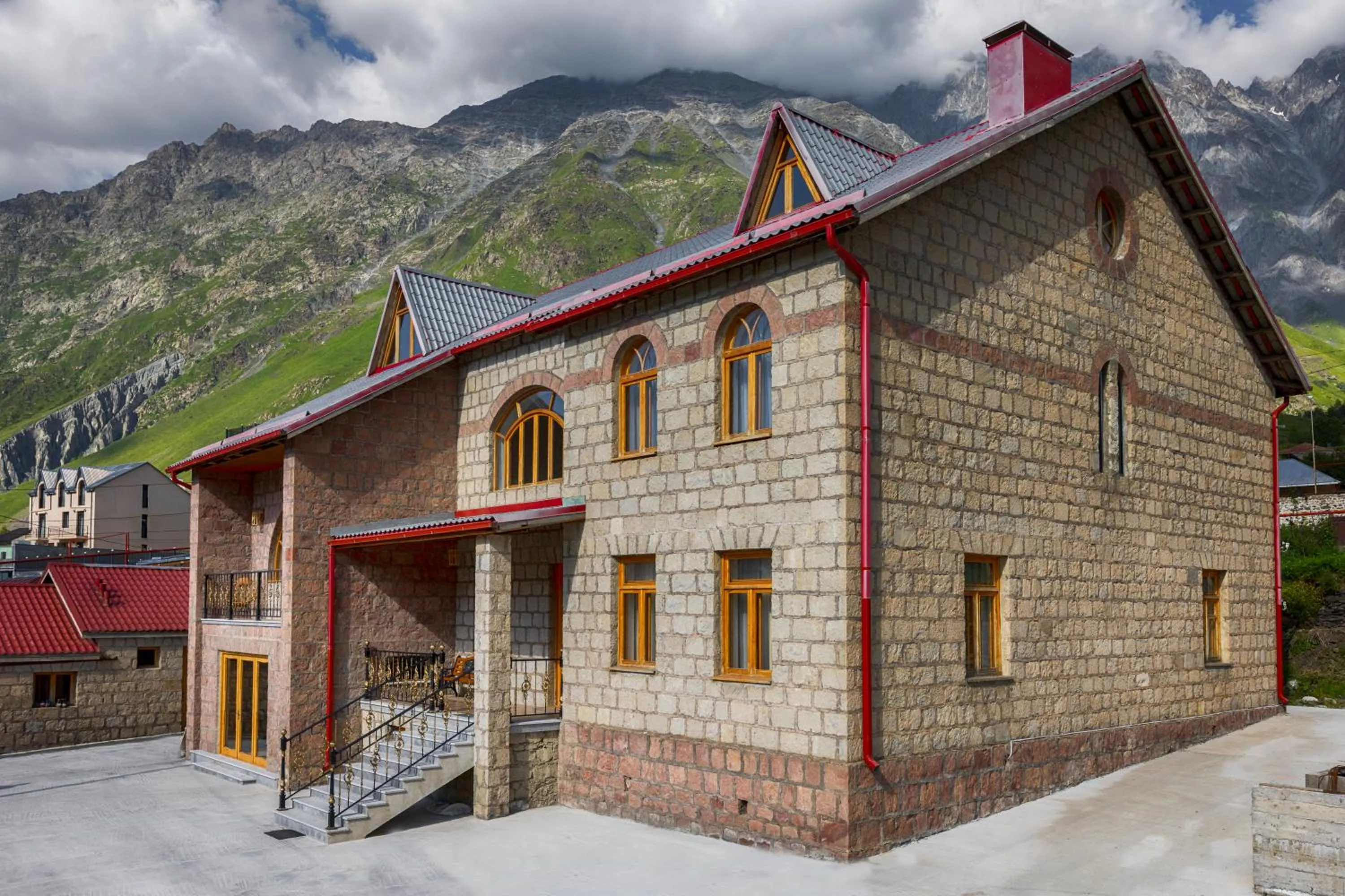 Property Building in GRAF Kazbegi