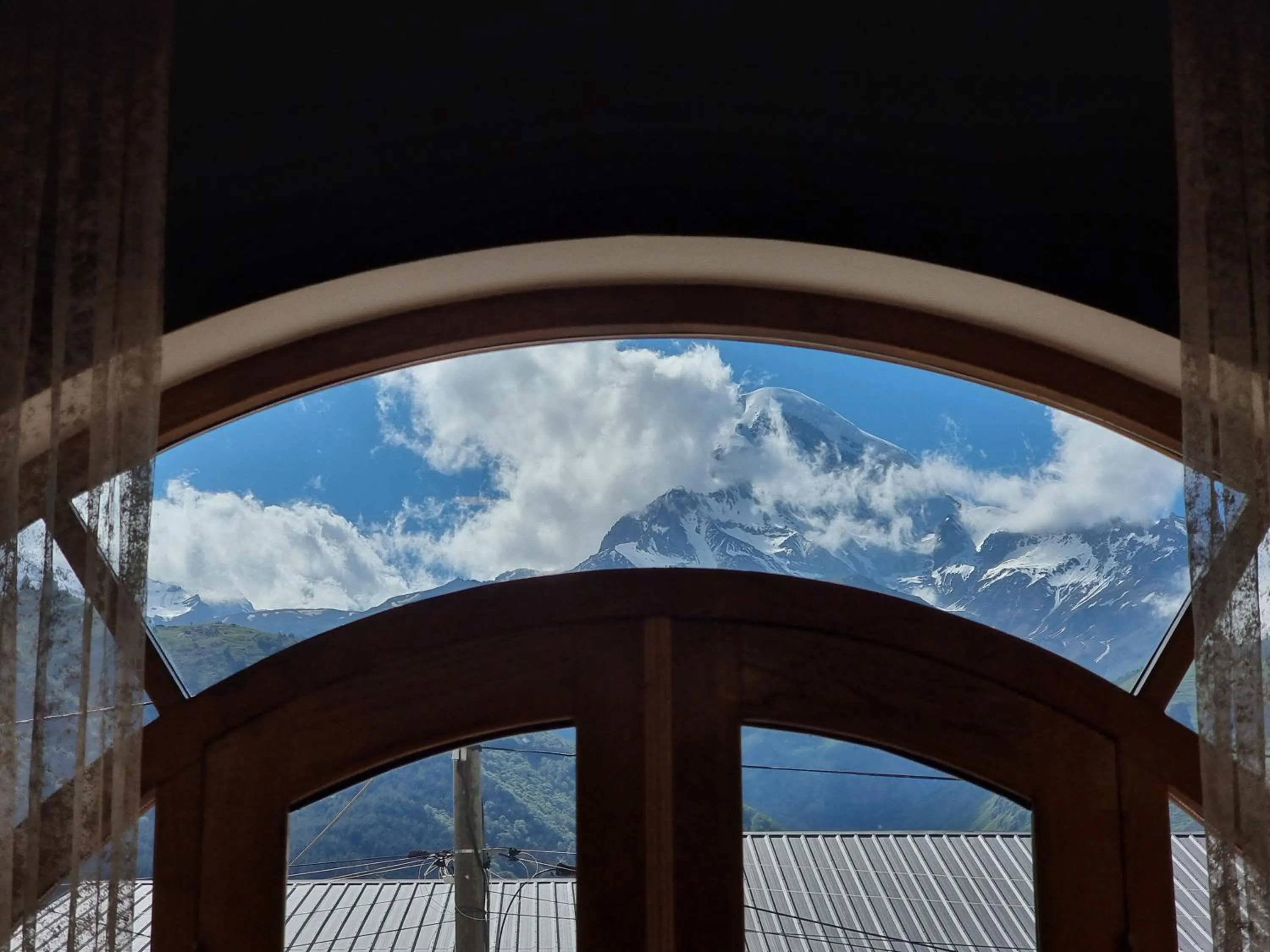 Mountain View in GRAF Kazbegi