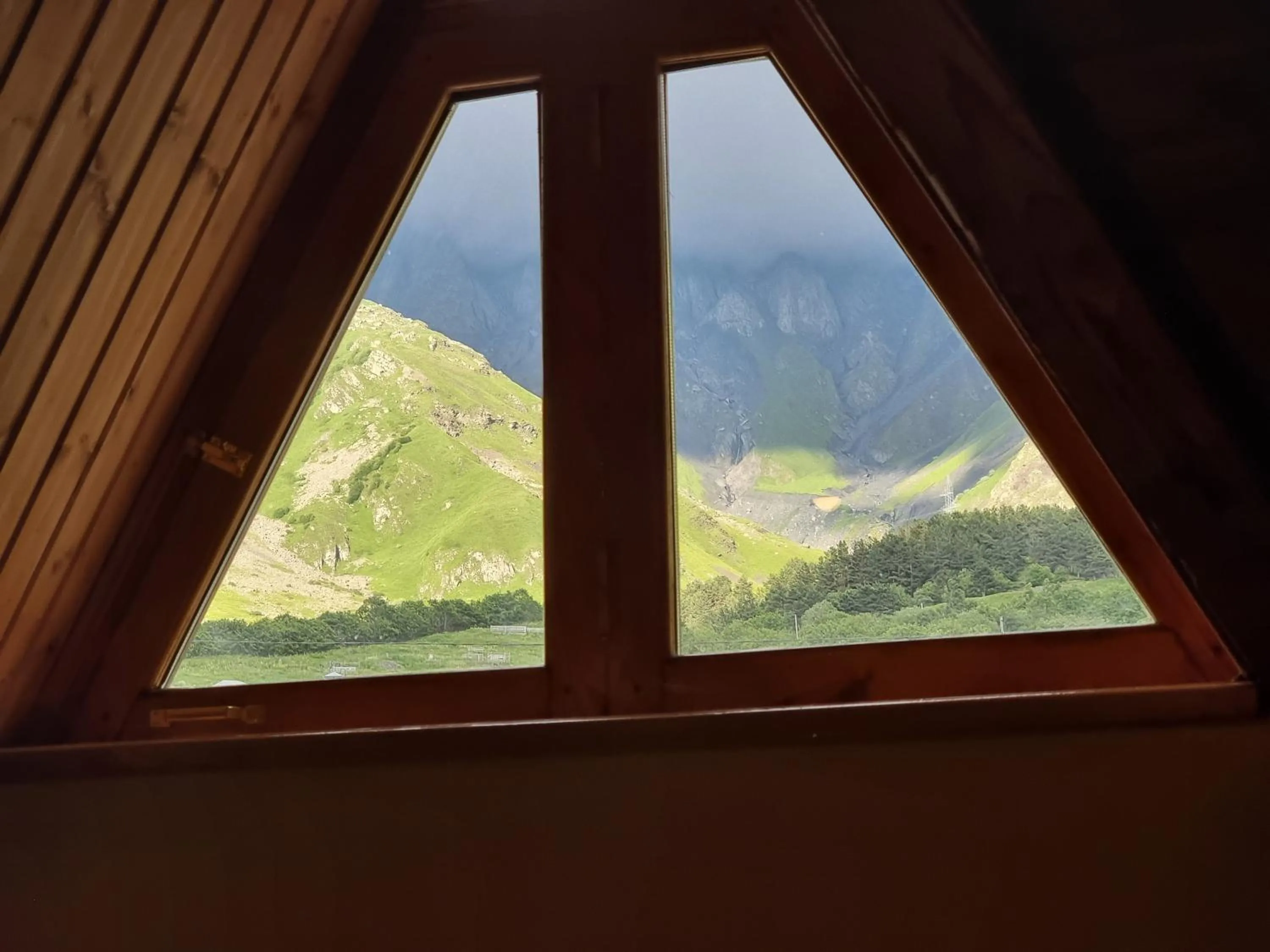 Bedroom, Winter in GRAF Kazbegi