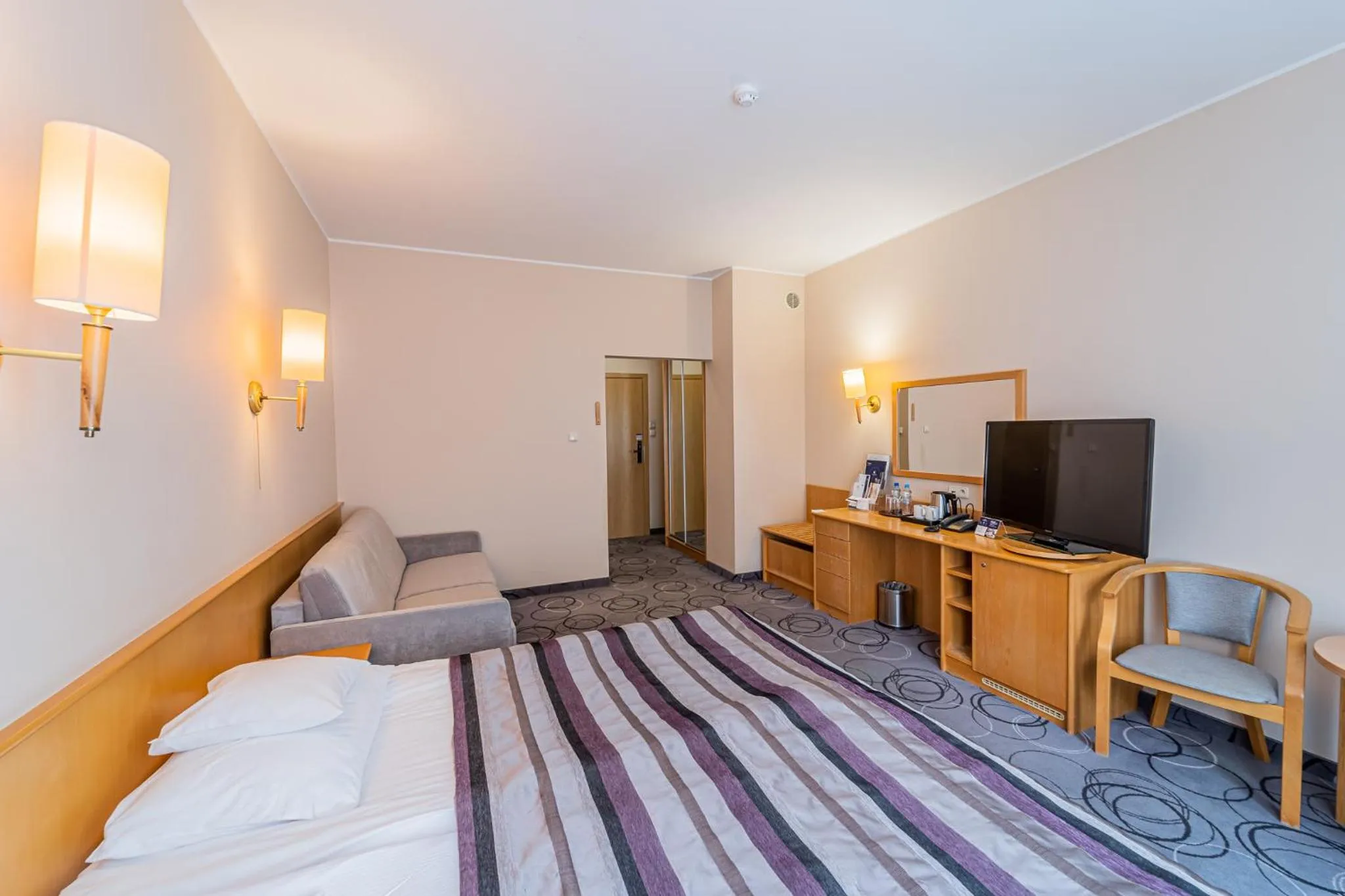 Bed in Hotel Senator