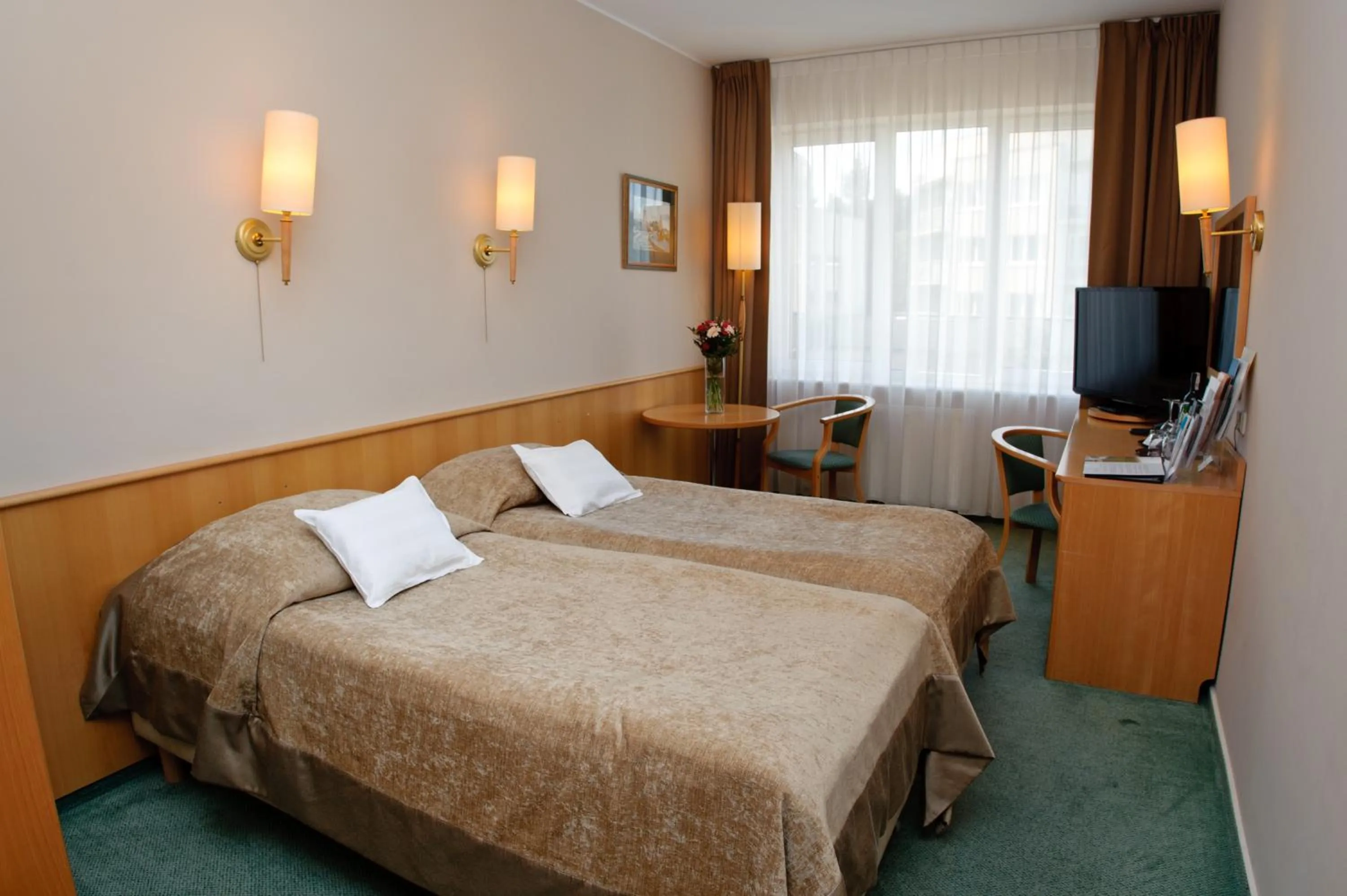 TV and multimedia, Bed in Hotel Senator