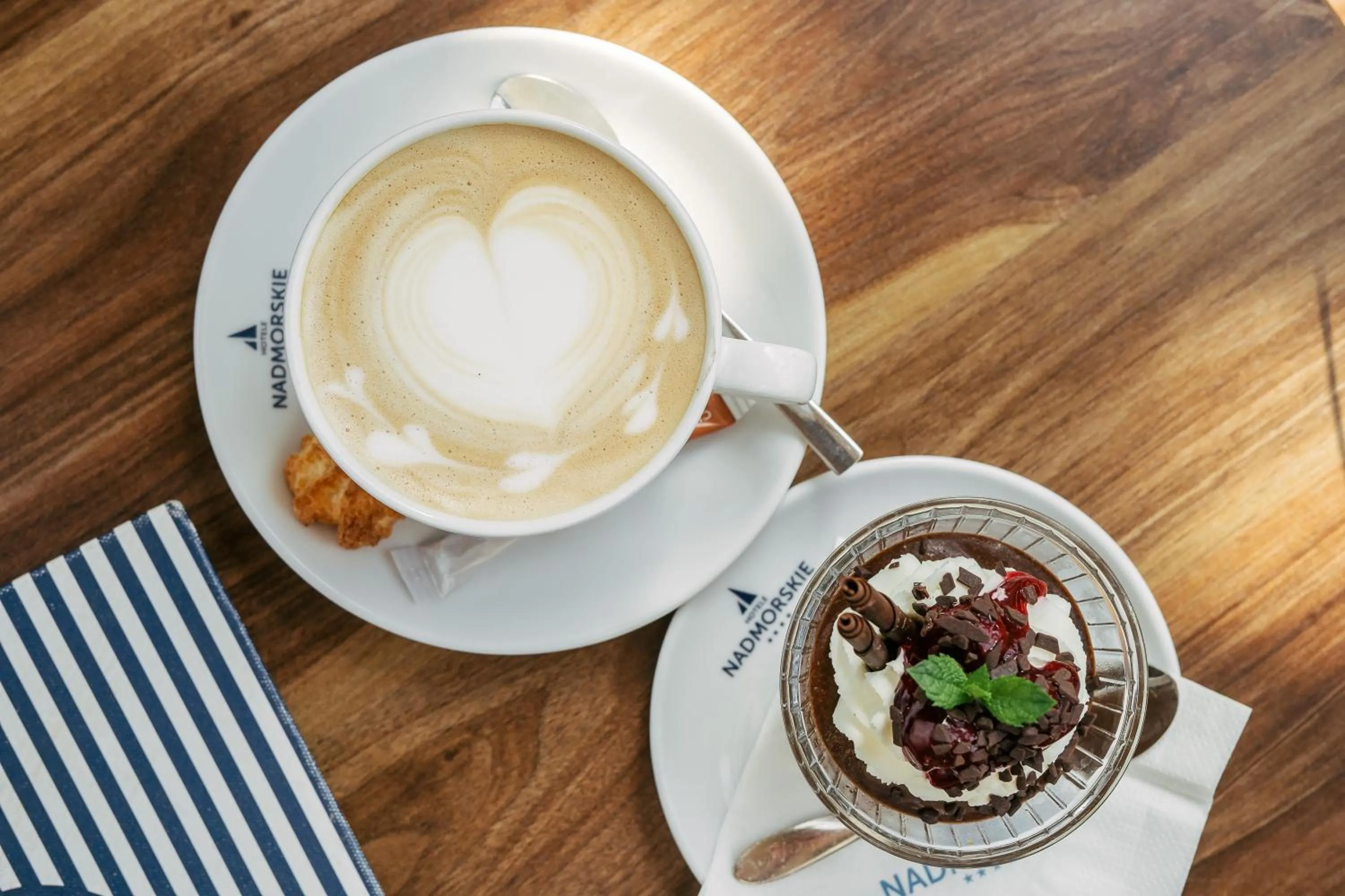 Drinks in Hotel Senator