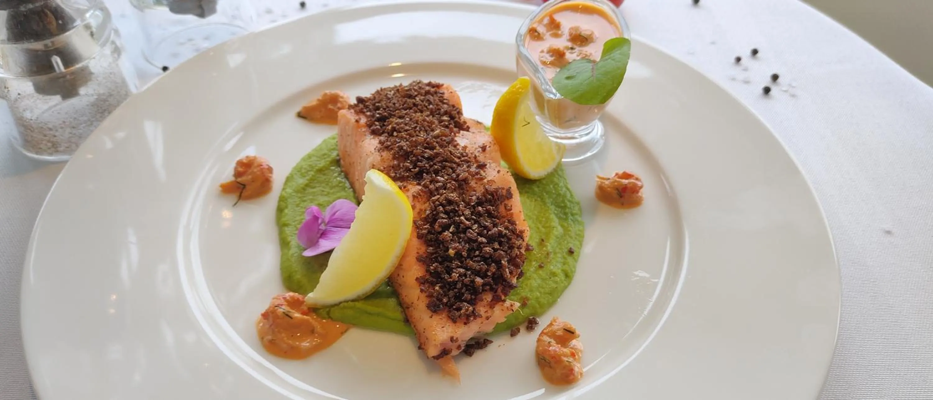 Food and drinks in Hotel Senator