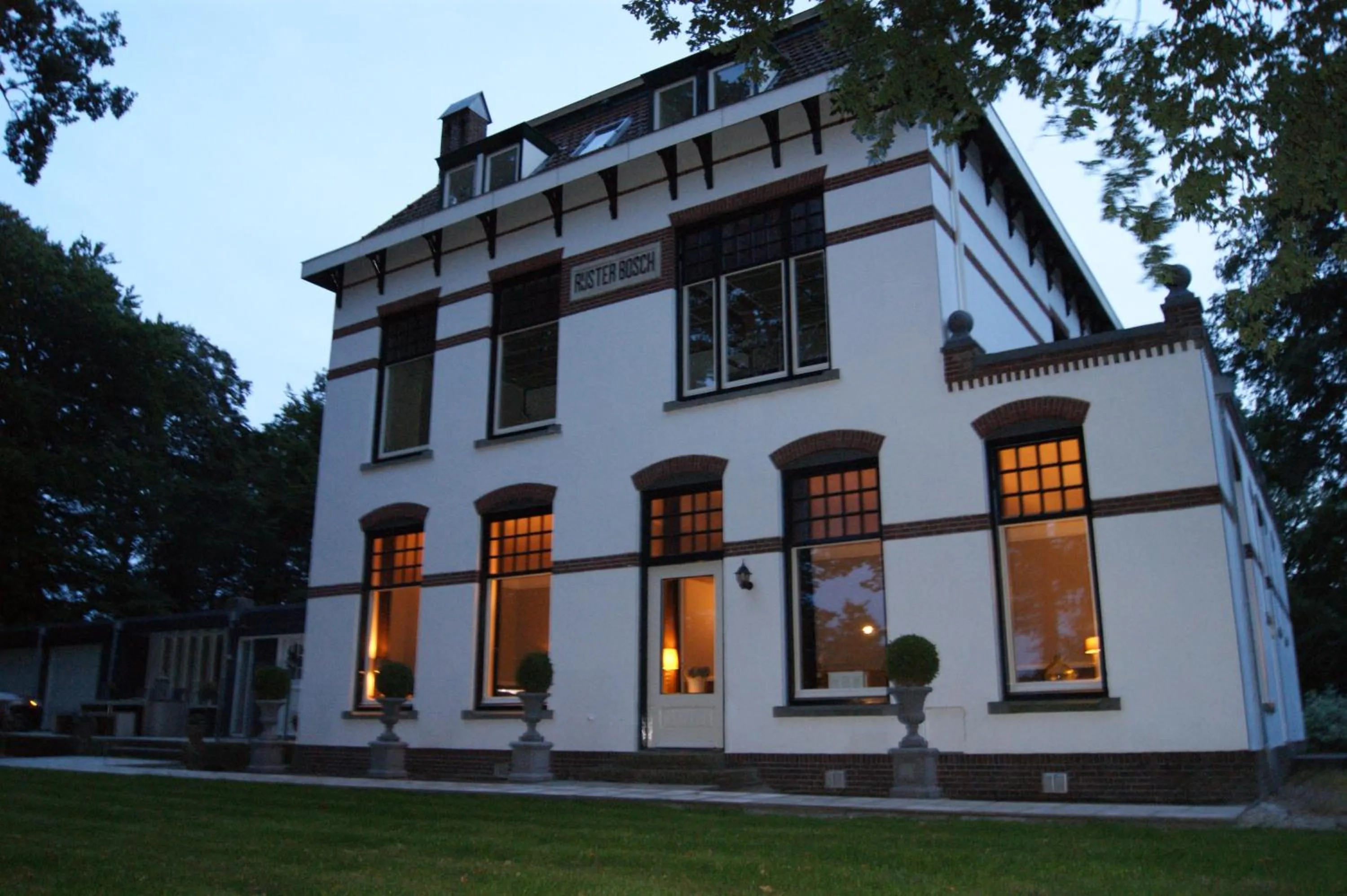 Facade/entrance in Bed & Breakfast Rijsterbosch