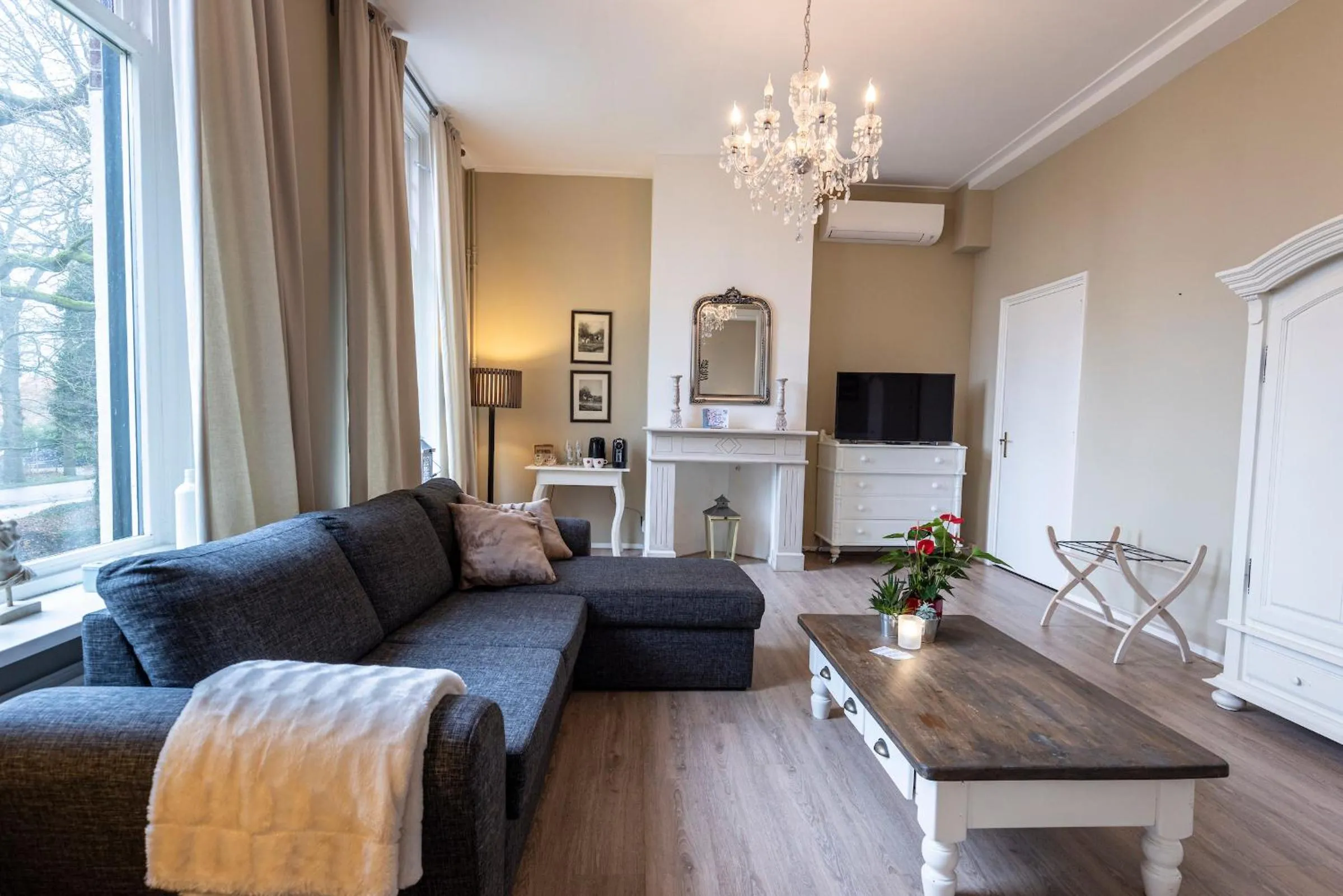 TV and multimedia in Bed & Breakfast Rijsterbosch