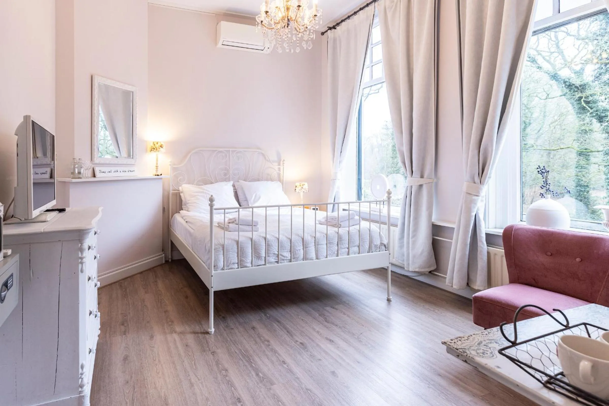 Bed in Bed & Breakfast Rijsterbosch