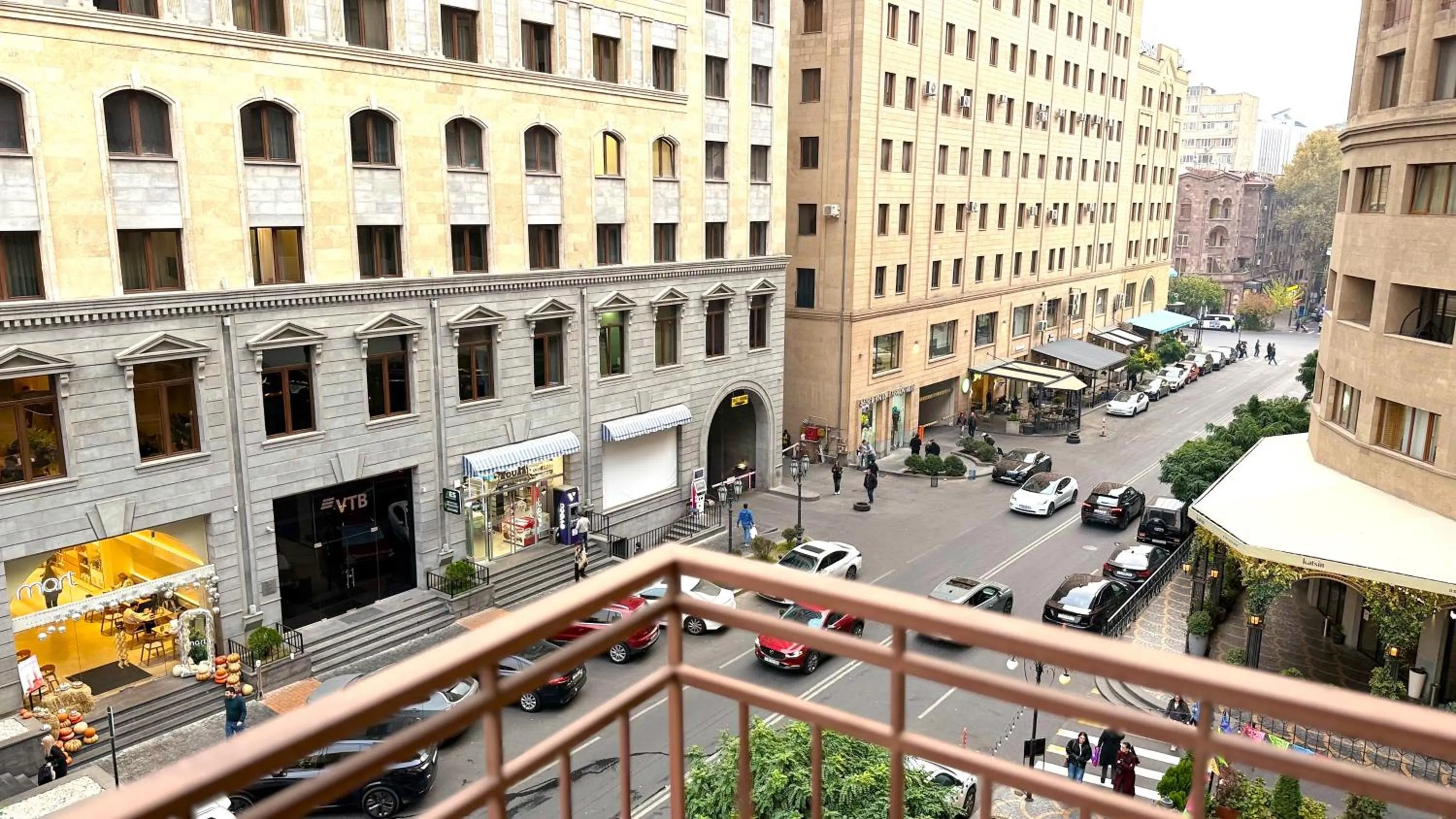 Day in Sweet Home Apart-Hotel