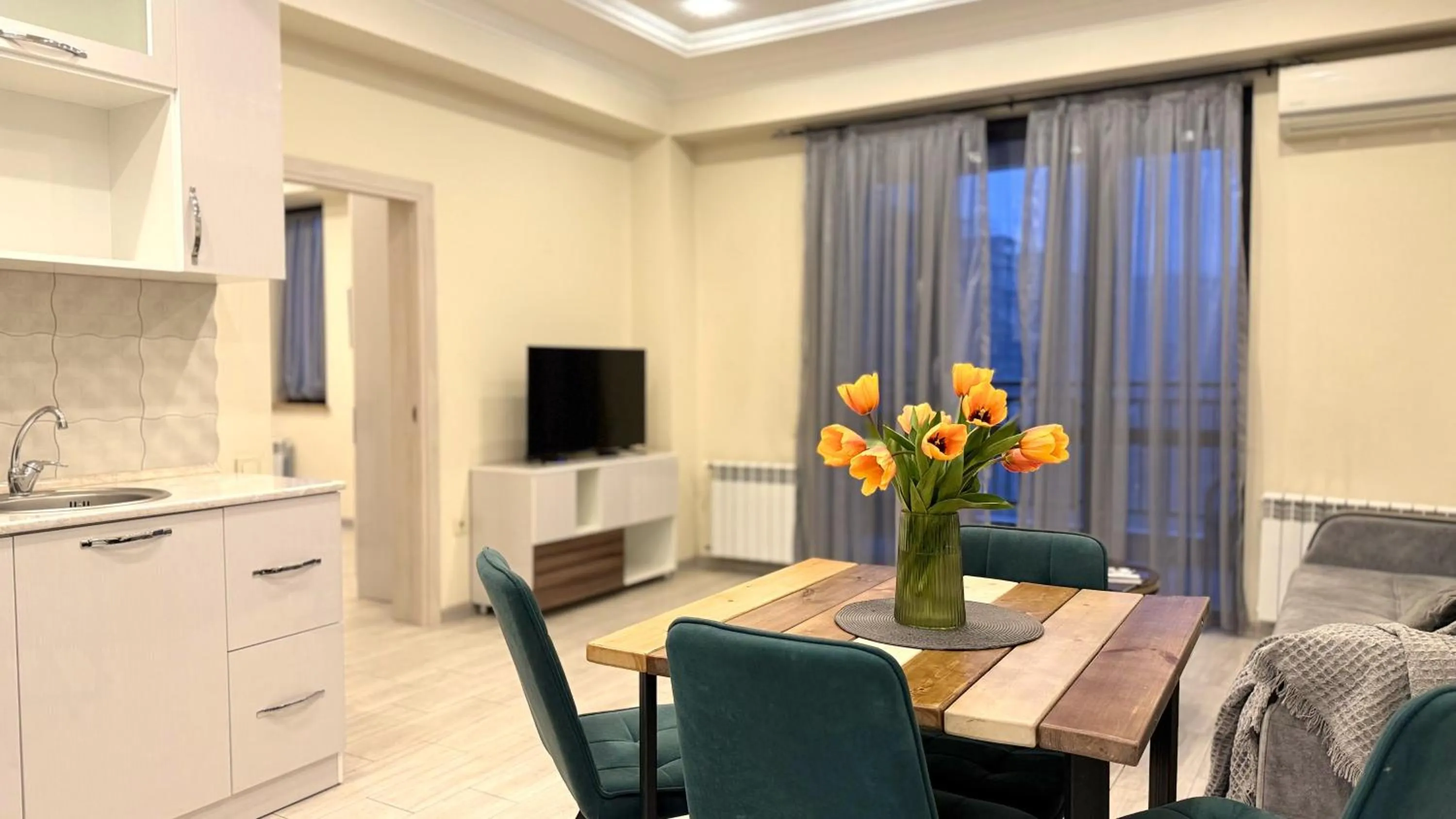 TV and multimedia in Sweet Home Apart-Hotel