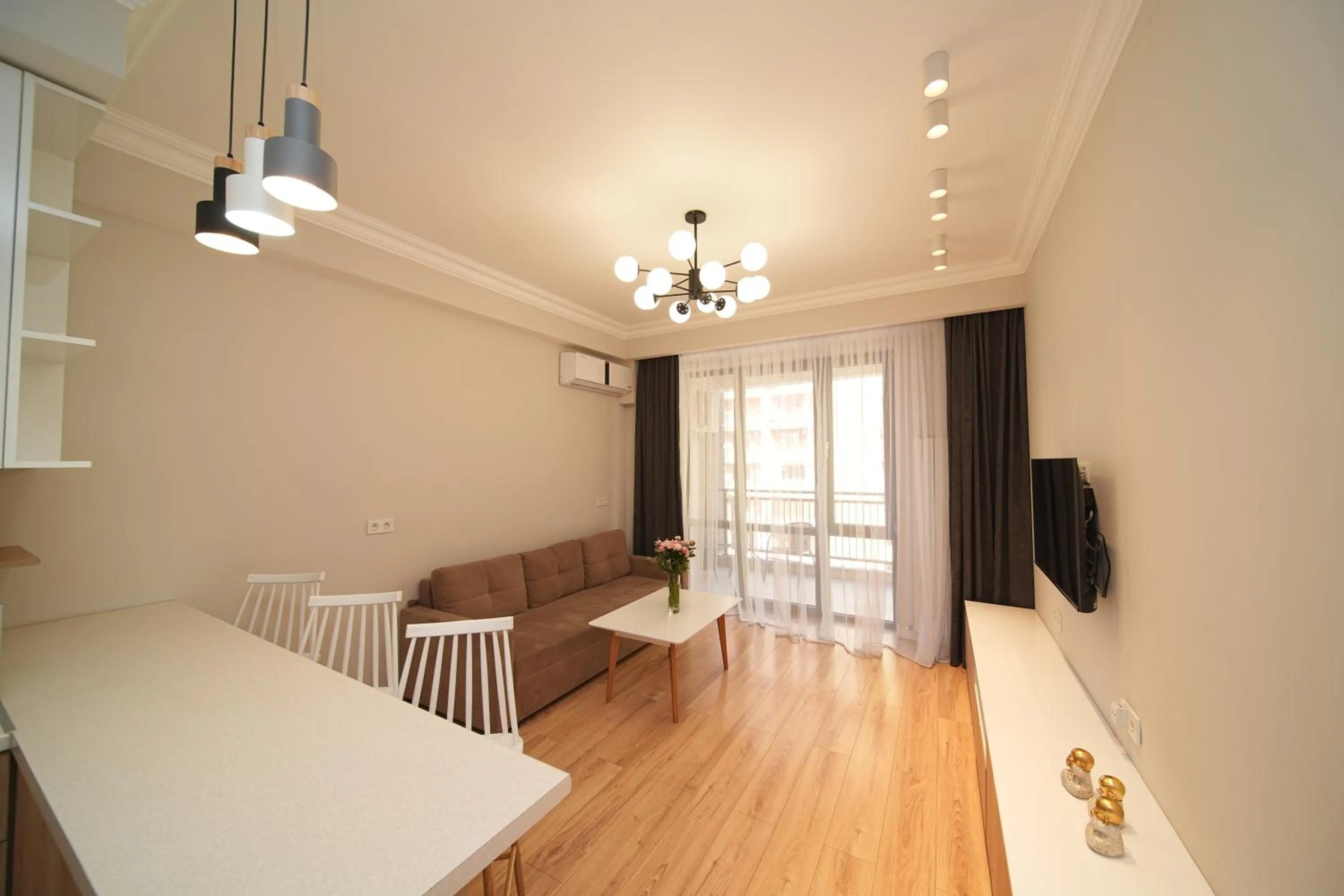 TV and multimedia in Sweet Home Apart-Hotel