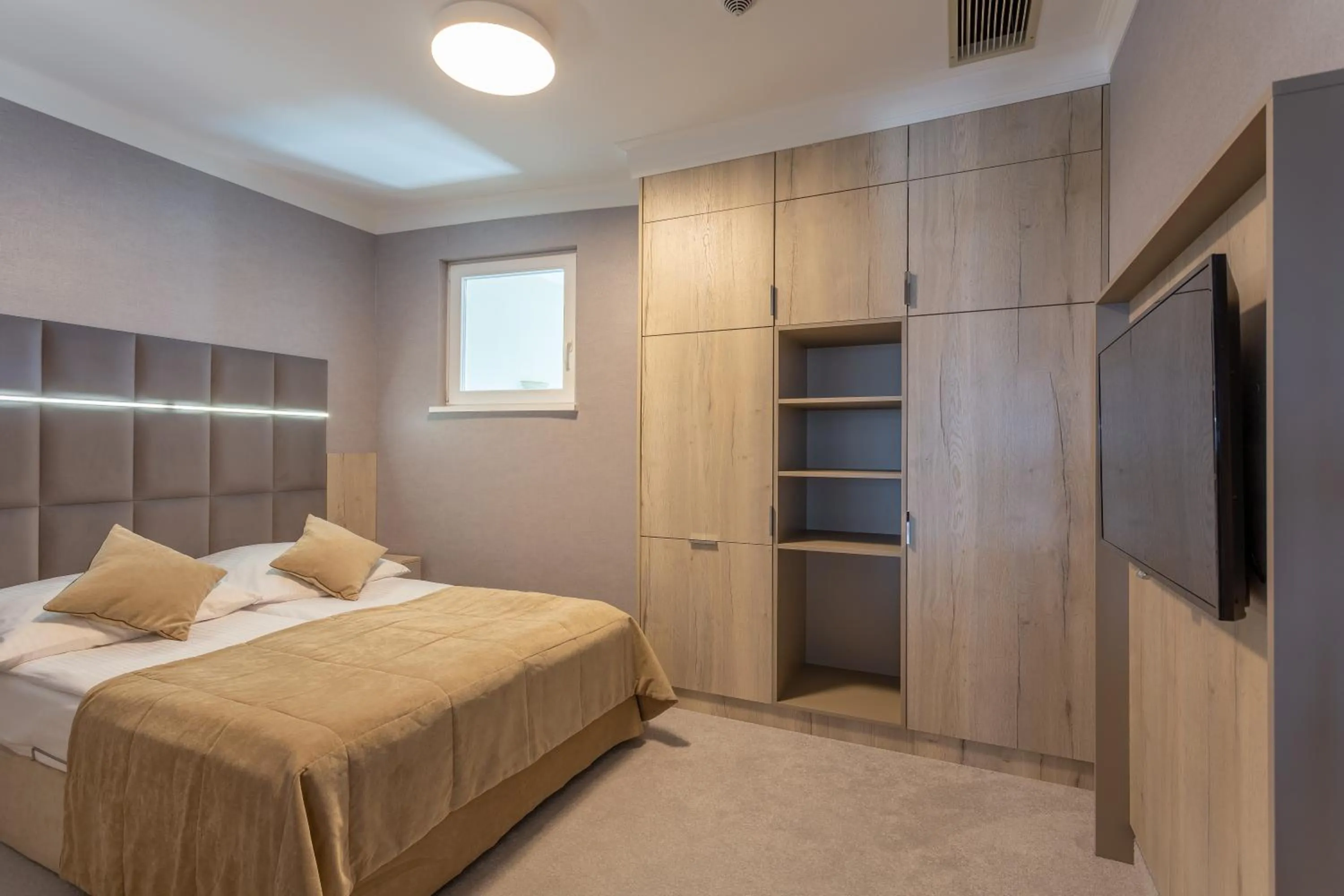 Bedroom, Bed in Hotel Aurora Family & SPA