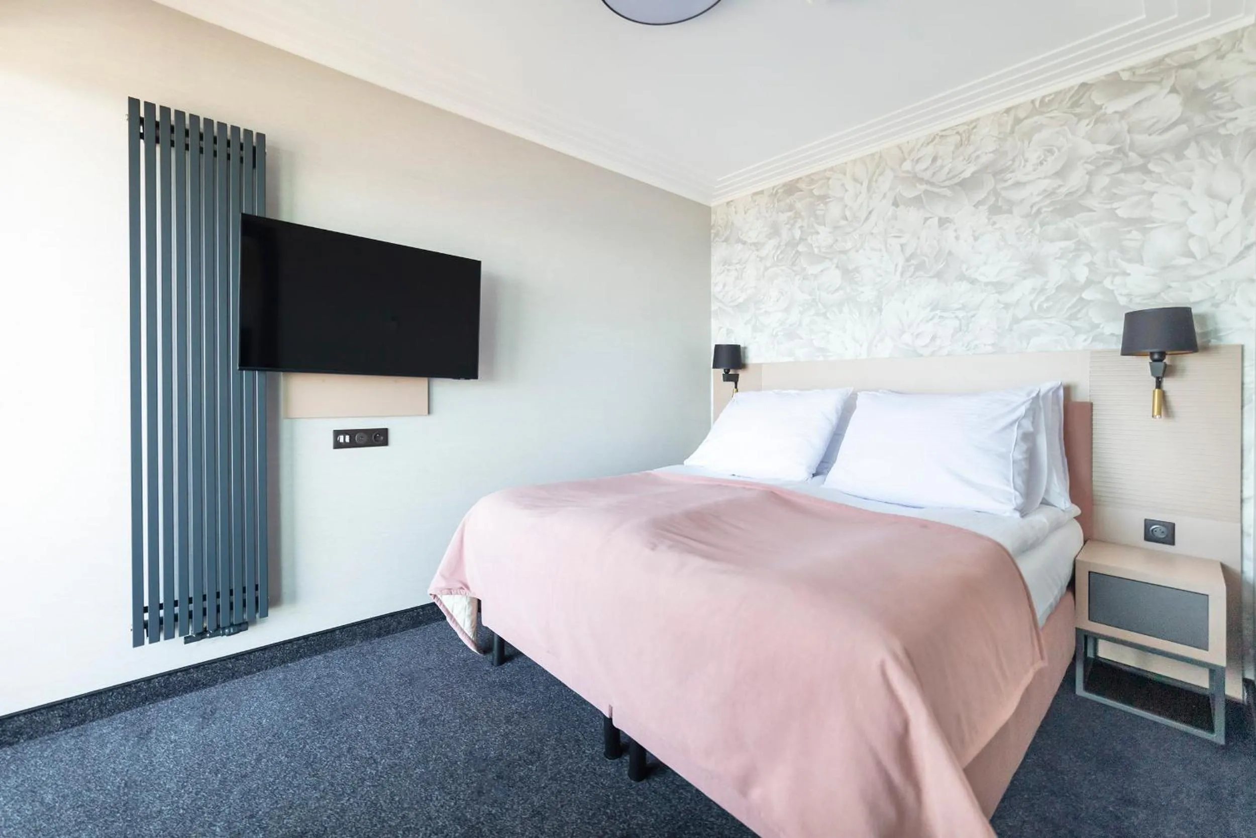 Photo of the whole room, Bed in Hotel Aurora Family & SPA