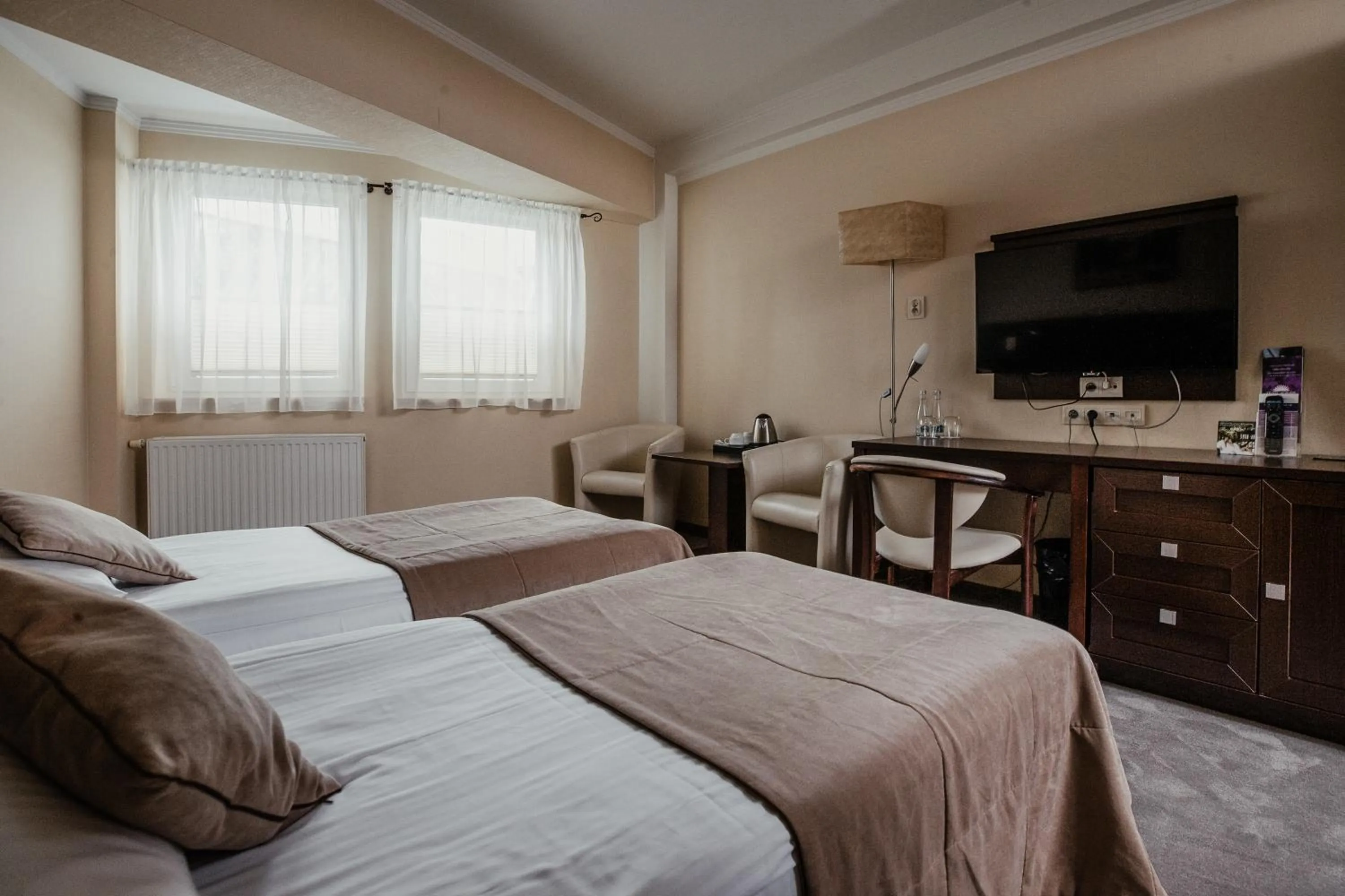 Photo of the whole room, Bed in Hotel Aurora Family & SPA