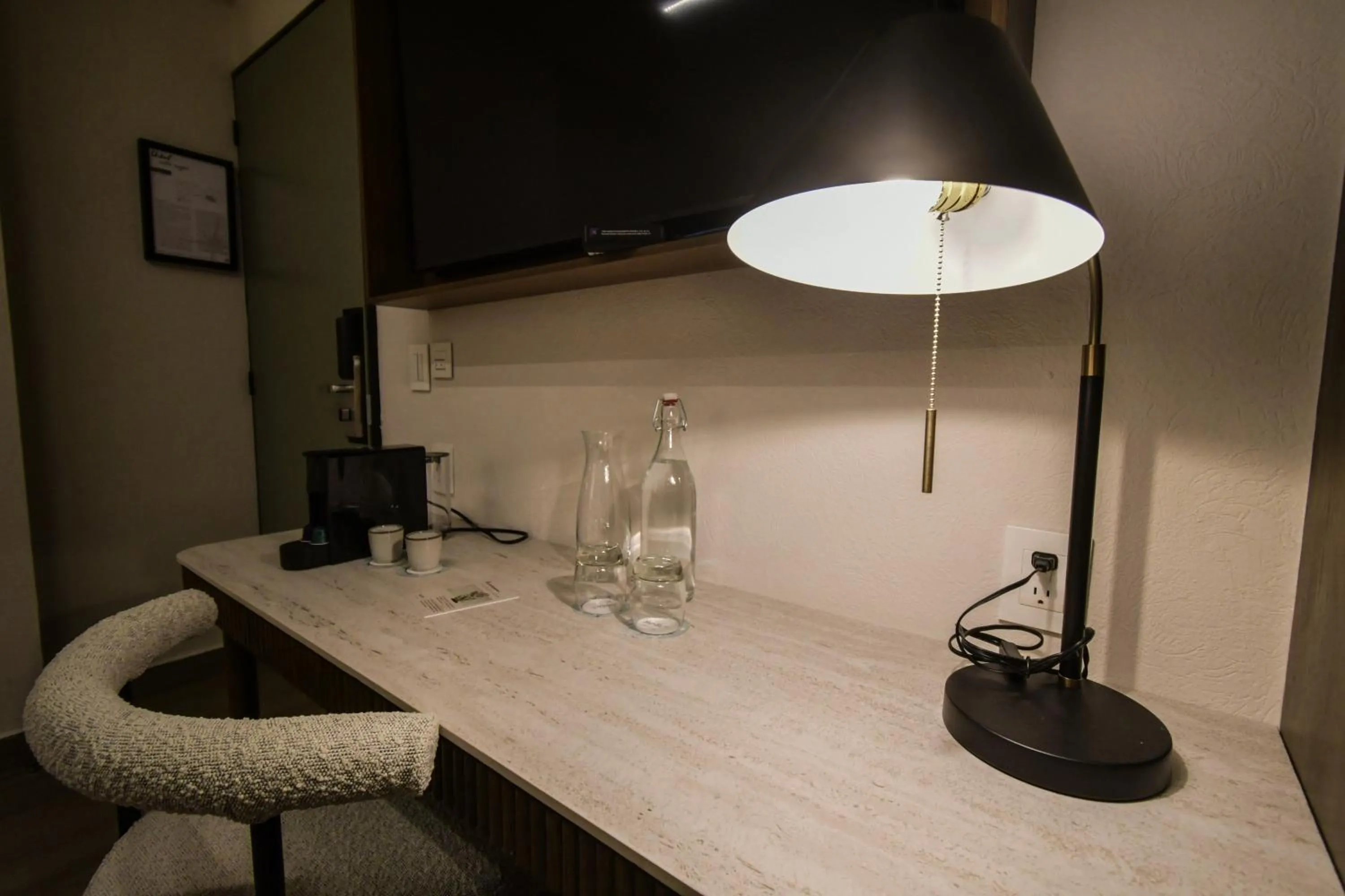 Coffee/tea facilities in Expo Satelite 2750 Hotel & Suites