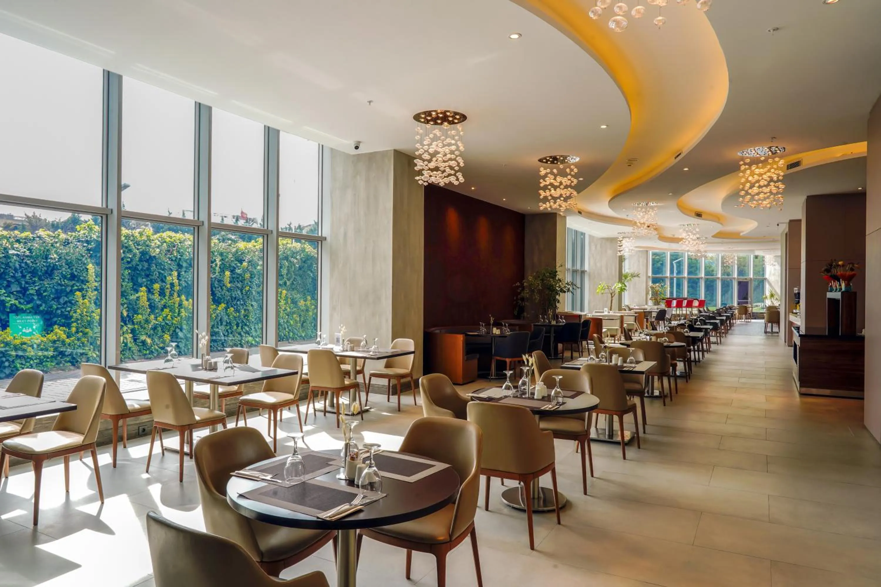 Restaurant/places to eat in Ramada Encore Istanbul Bayrampasa
